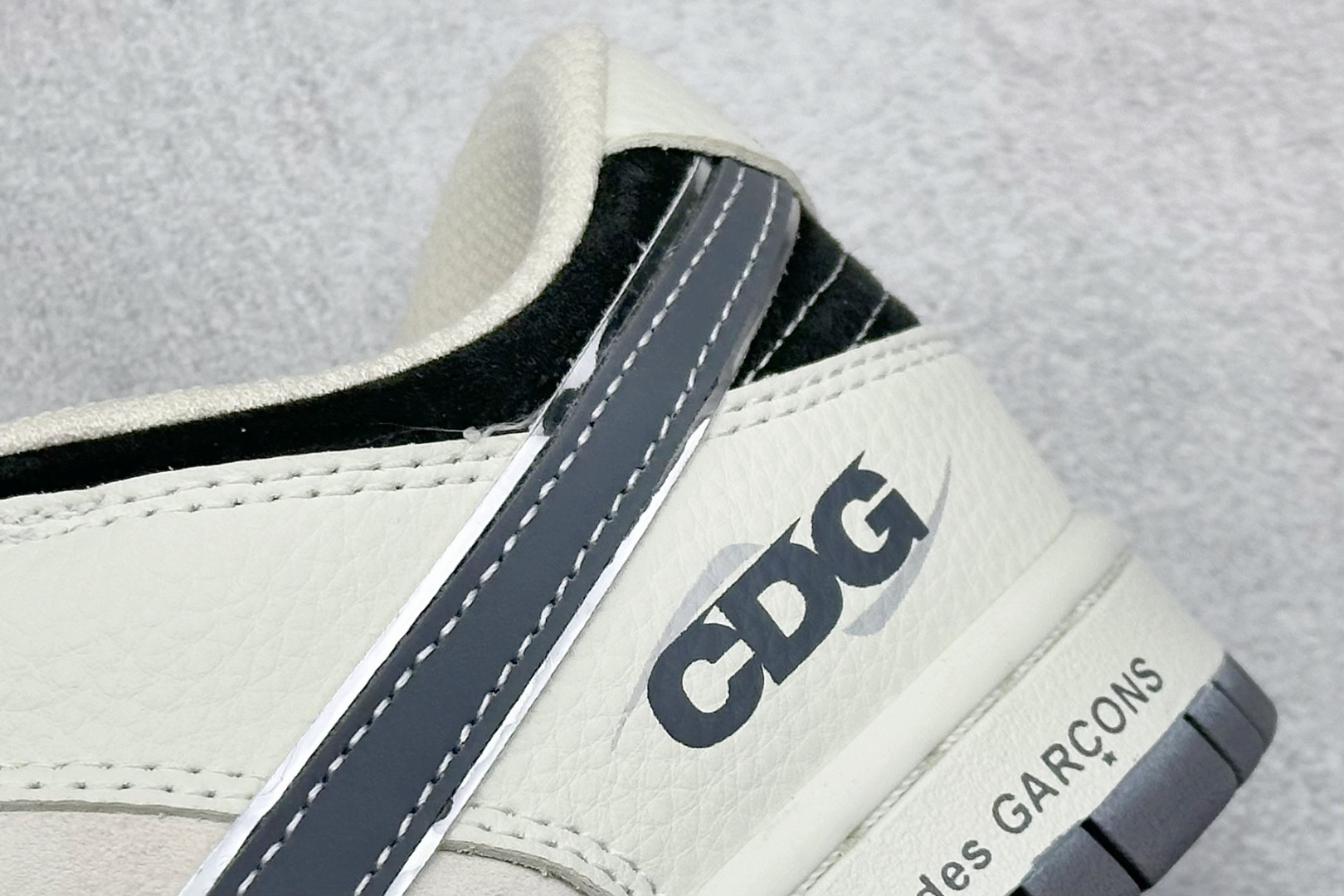 240 XC版Nk SB Dunk Low CDG联名 米白灰勾 周年高端定制 低帮休闲板鞋 DJ2024-134