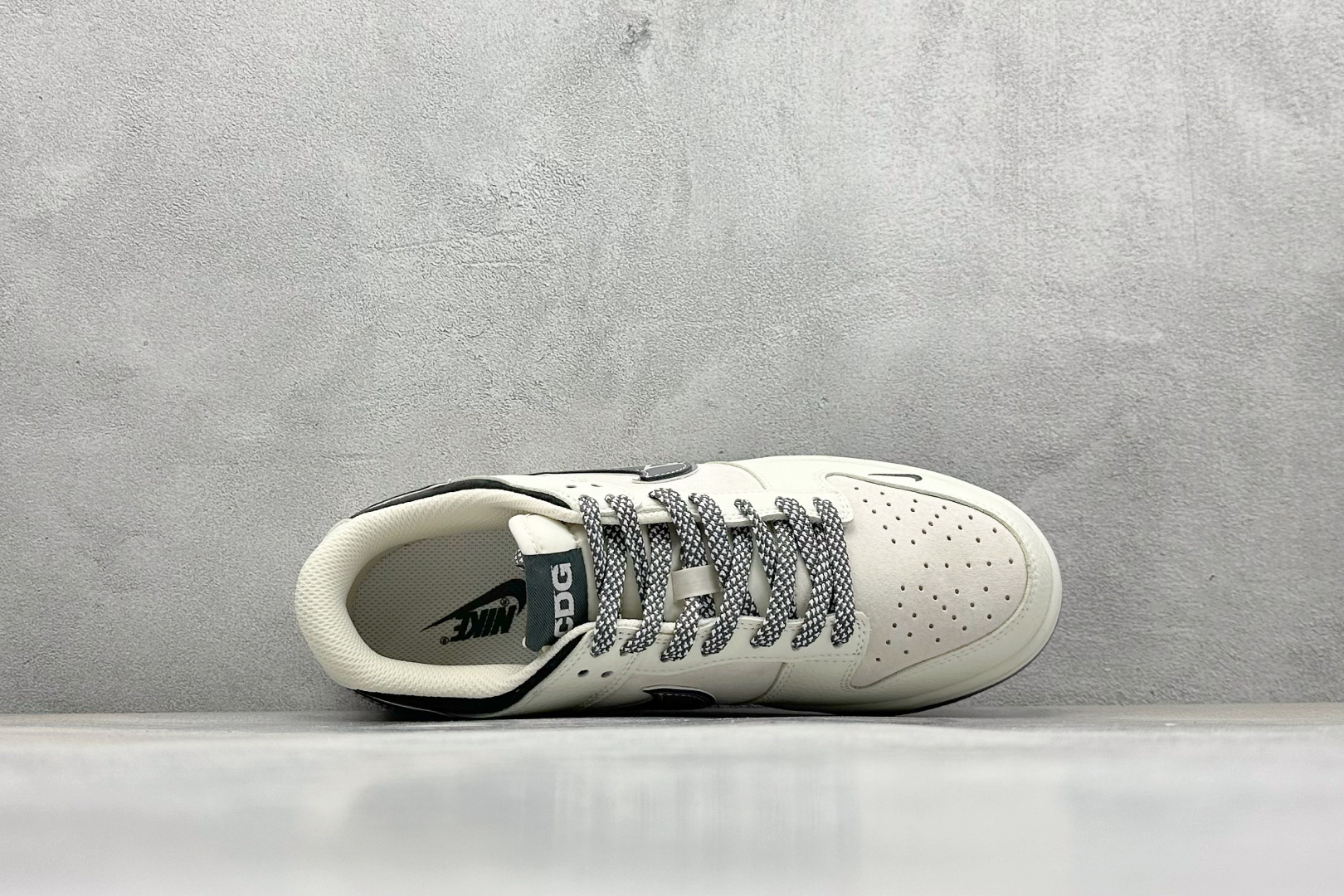 240 XC版Nk SB Dunk Low CDG联名 米白灰勾 周年高端定制 低帮休闲板鞋 DJ2024-134