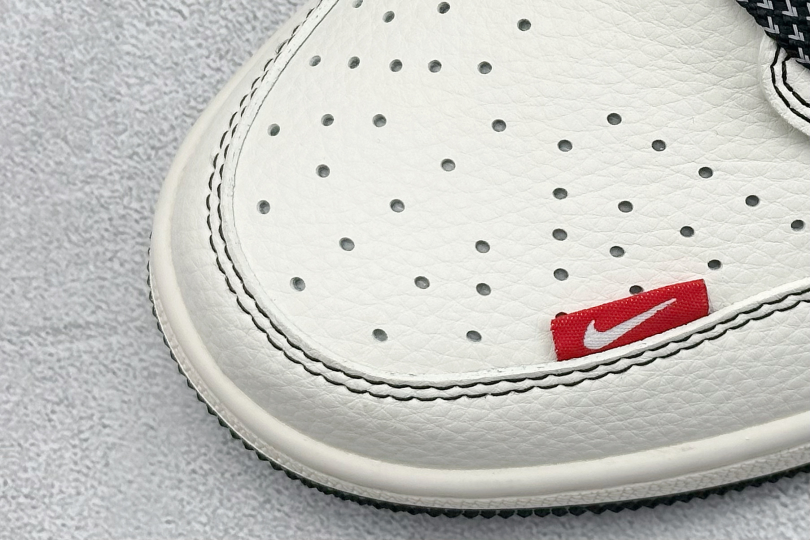 300 XC版Travis Scott x Fragment Design x Air Jordan 1 Low OG SP AJ1 乔1 LV联名 红尾抽绳 低帮文化休闲板鞋 DM6868-108