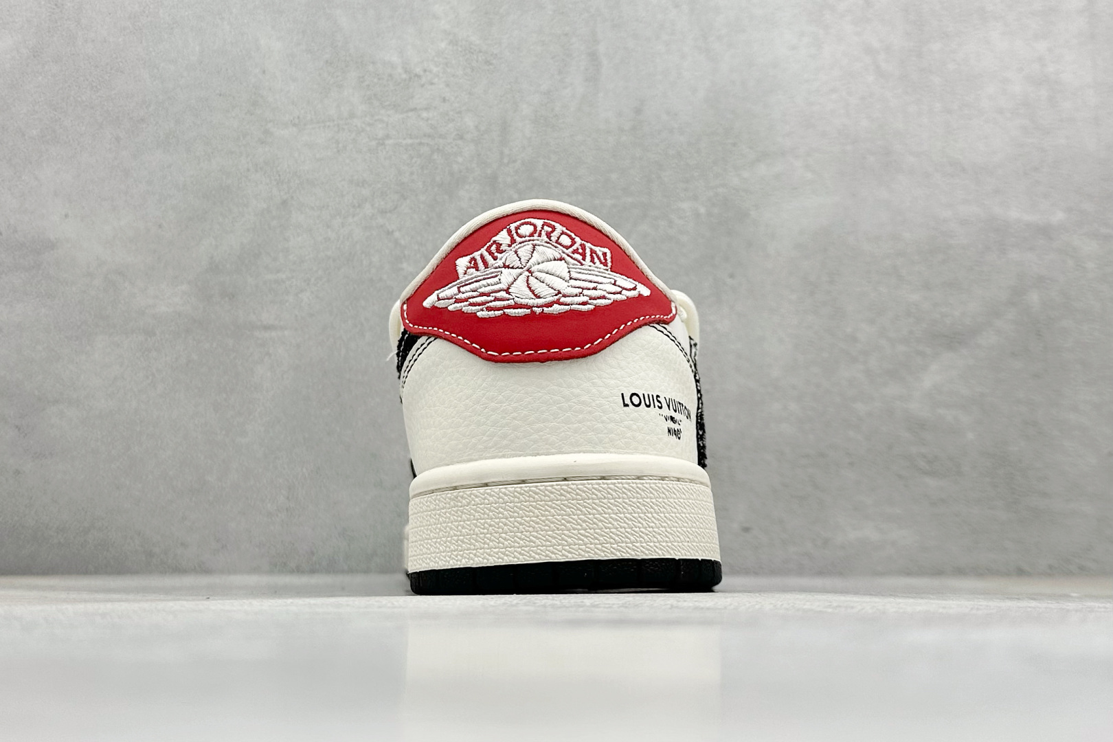 300 XC版Travis Scott x Fragment Design x Air Jordan 1 Low OG SP AJ1 乔1 LV联名 红尾抽绳 低帮文化休闲板鞋 DM6868-108