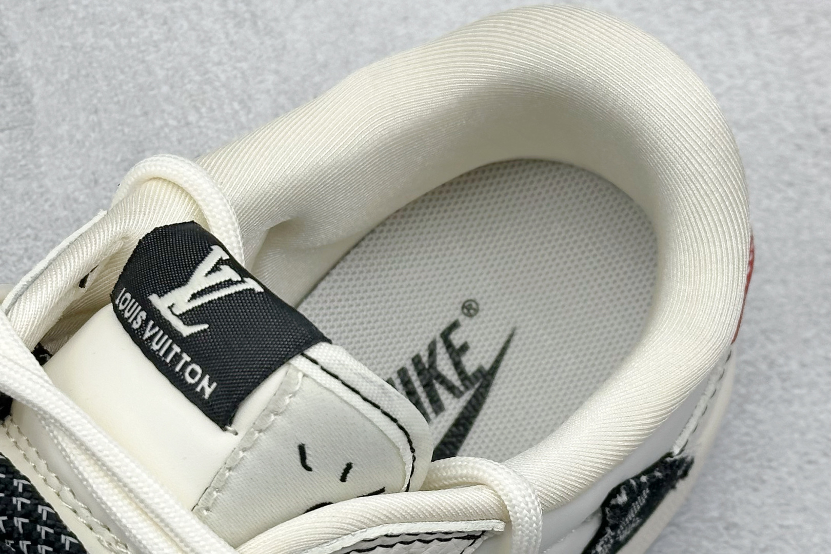 300 XC版Travis Scott x Fragment Design x Air Jordan 1 Low OG SP AJ1 乔1 LV联名 红尾抽绳 低帮文化休闲板鞋 DM6868-108