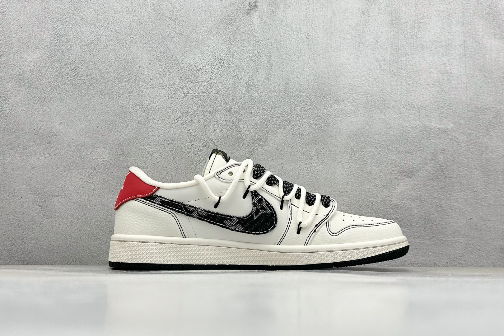 300 XC版Travis Scott x Fragment Design x Air Jordan 1 Low OG SP AJ1 乔1 LV联名 红尾抽绳 低帮文化休闲板鞋 DM6868-108