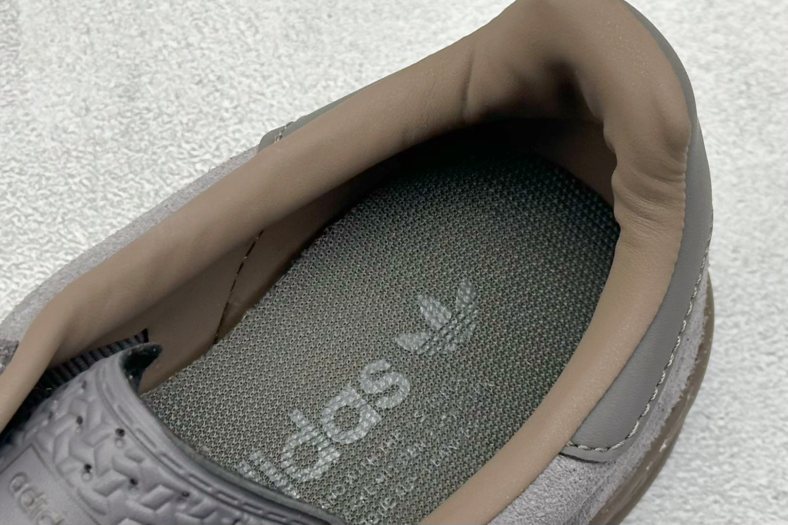 160 adidas originals GAZELLE INDOOR 棕色 JQ6213