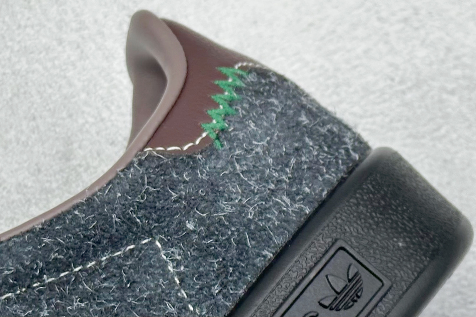 160 adidas originals Samba OG 桑巴果冻系列复古经典轻便板鞋 JR7942