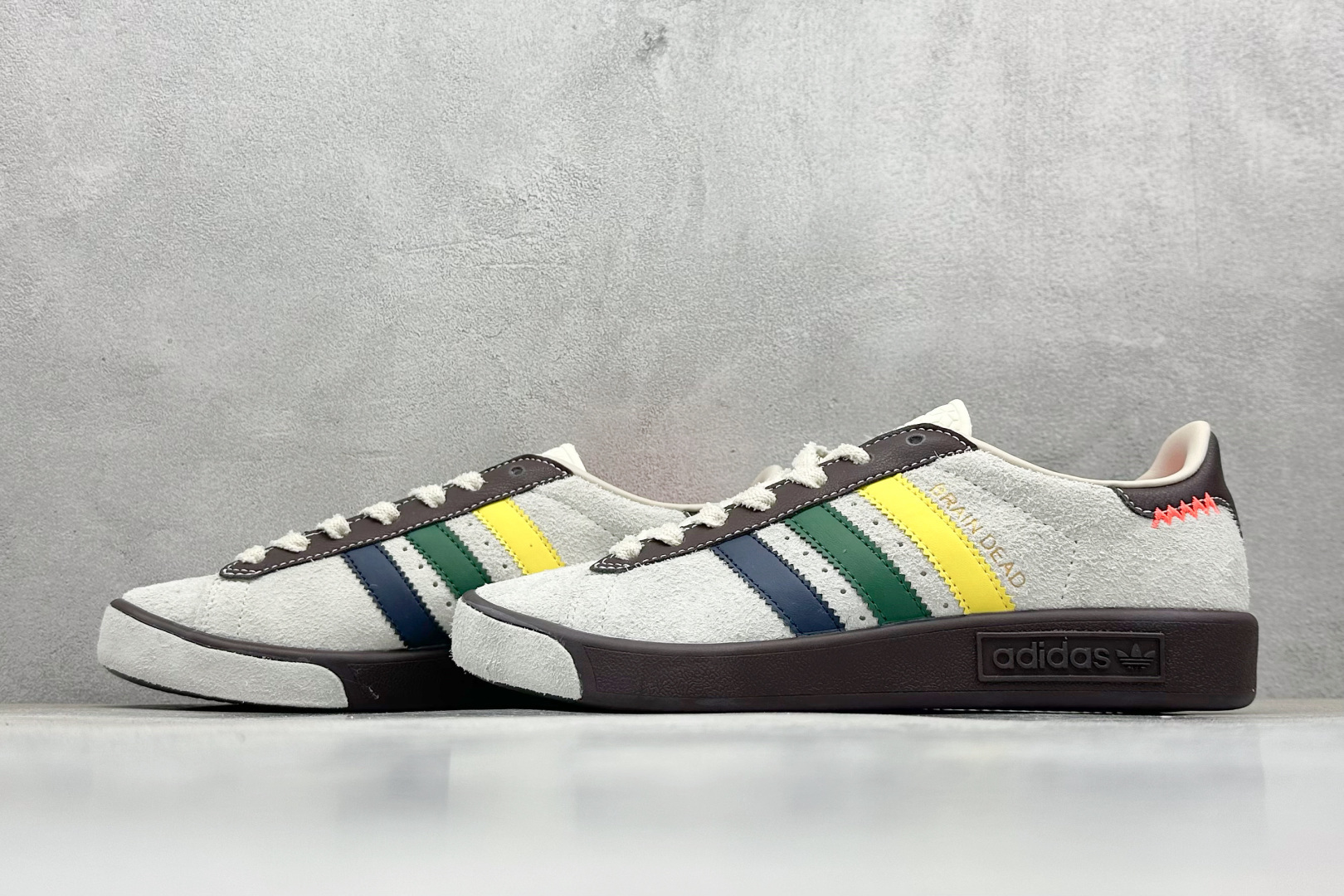 160 adidas originals Samba OG 桑巴果冻系列复古经典轻便板鞋 JR7943