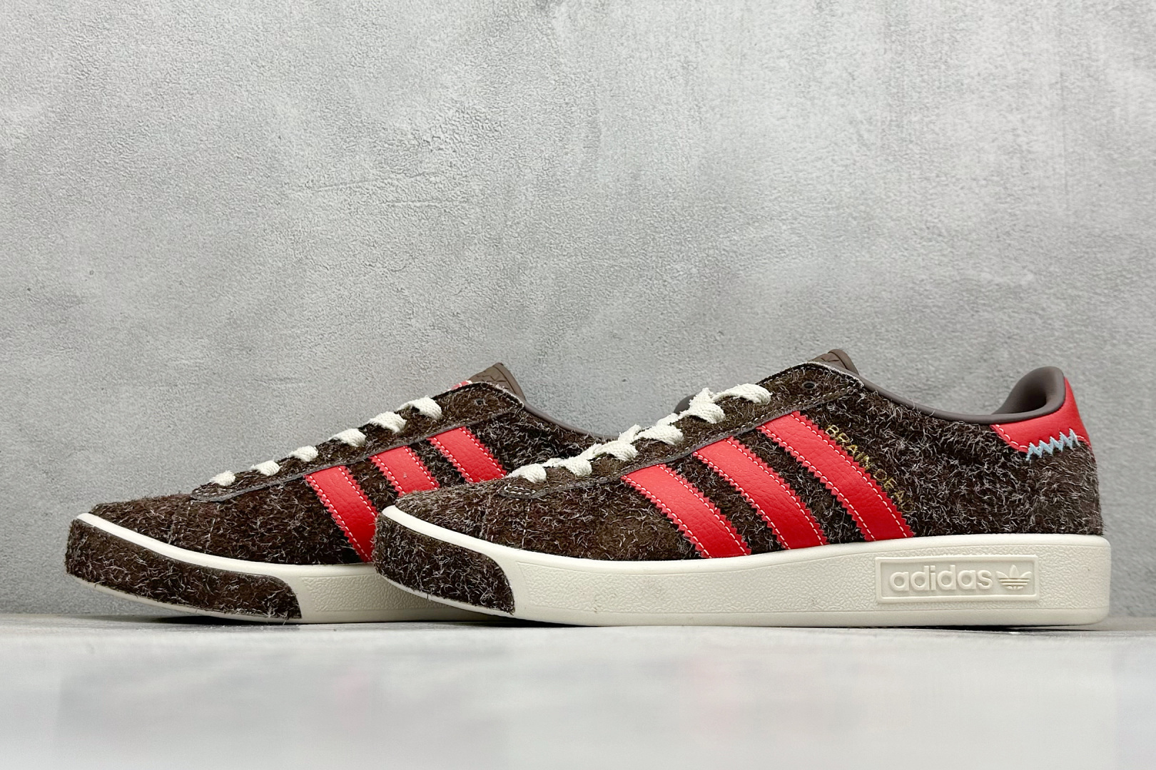 160 adidas originals Samba OG 桑巴果冻系列复古经典轻便板鞋 JR7940