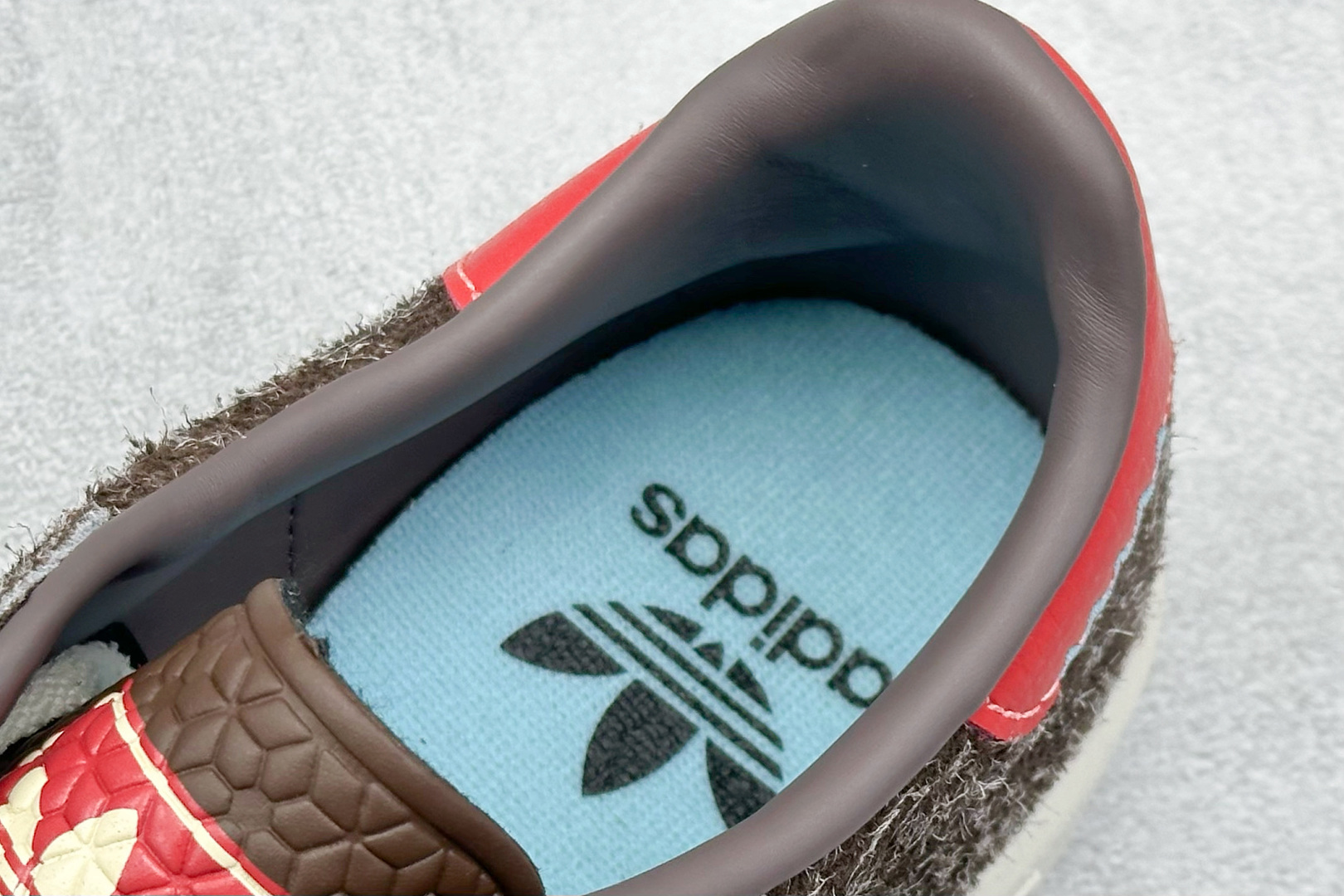 160 adidas originals Samba OG 桑巴果冻系列复古经典轻便板鞋 JR7940