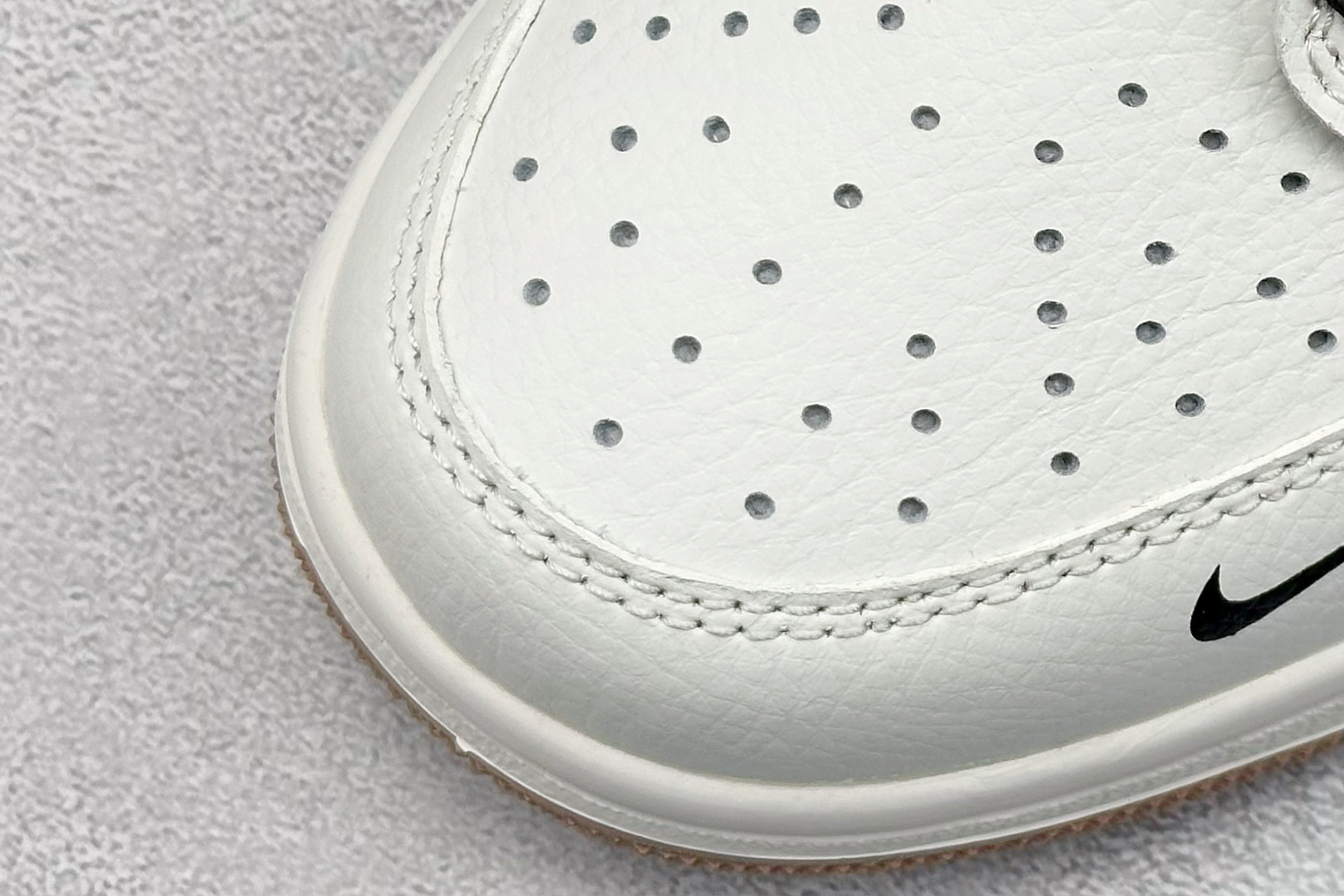 220 Travis Scott x Nike Air Jordan 1 Low x Stussy Air Jordan 1 Low 反转白黑小勾满天星倒钩 JW1188-135