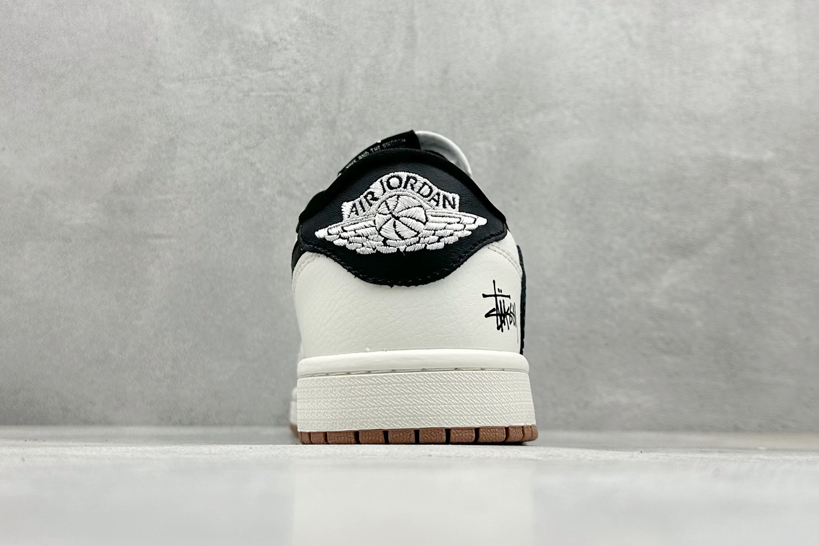 220 Travis Scott x Nike Air Jordan 1 Low x Stussy Air Jordan 1 Low 反转白黑小勾满天星倒钩 JW1188-135