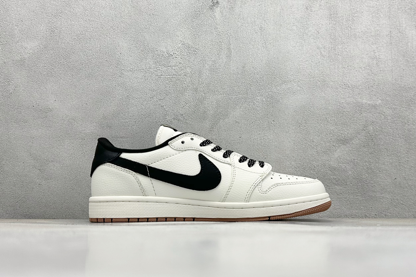 220 Travis Scott x Nike Air Jordan 1 Low x Stussy Air Jordan 1 Low 反转白黑小勾满天星倒钩 JW1188-135