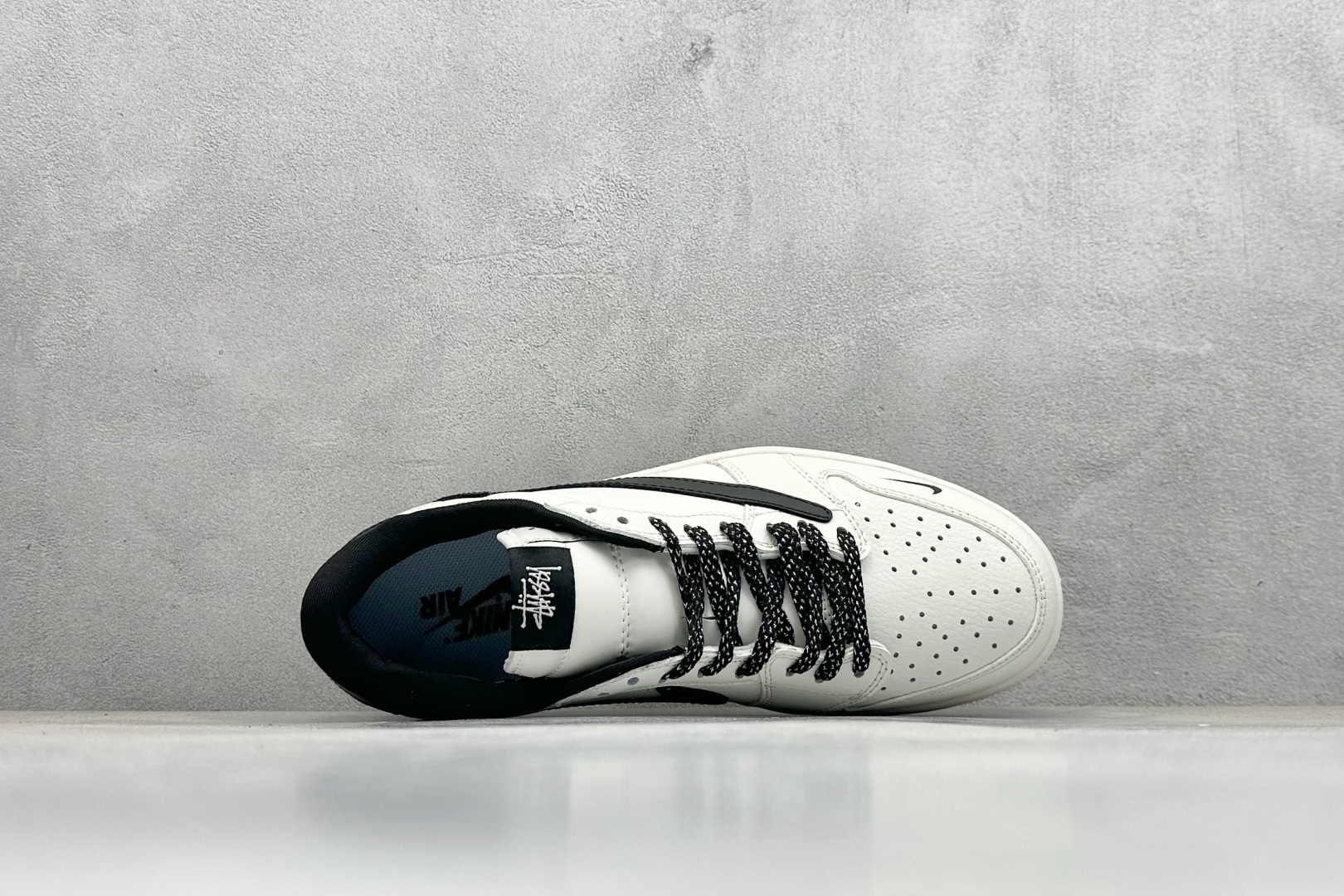 220 Travis Scott x Nike Air Jordan 1 Low x Stussy Air Jordan 1 Low 反转白黑小勾满天星倒钩 JW1188-135