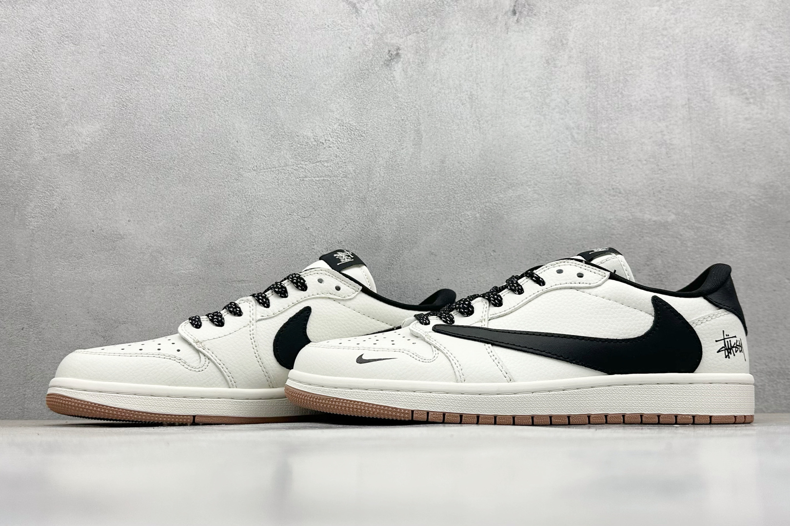 220 Travis Scott x Nike Air Jordan 1 Low x Stussy Air Jordan 1 Low 反转白黑小勾满天星倒钩 JW1188-135