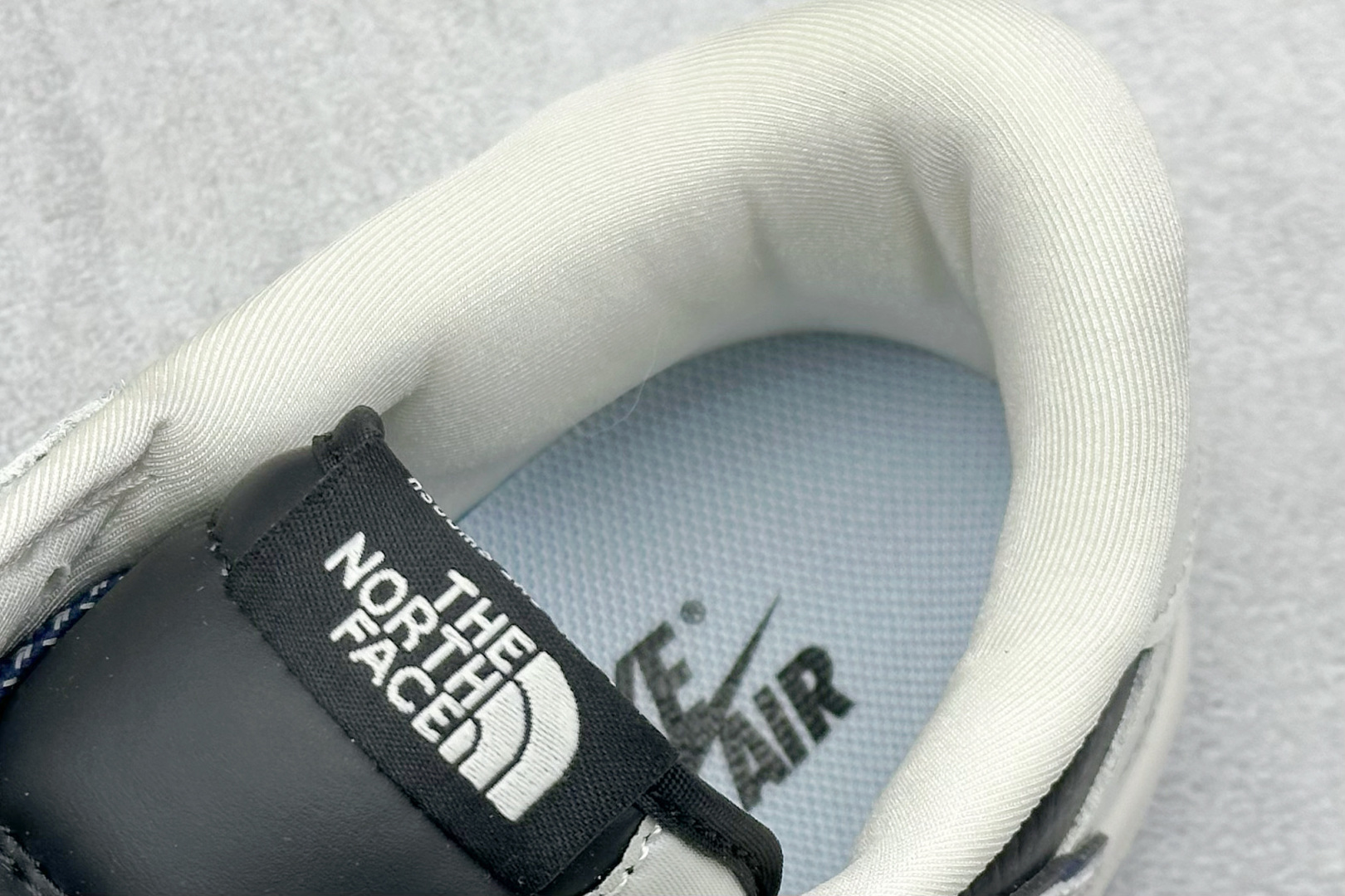 220 Travis Scott x Nike Air Jordan 1 Low x The North Face Air Jordan 1 Low 反转白黑小勾满天星倒钩 JW1188-134