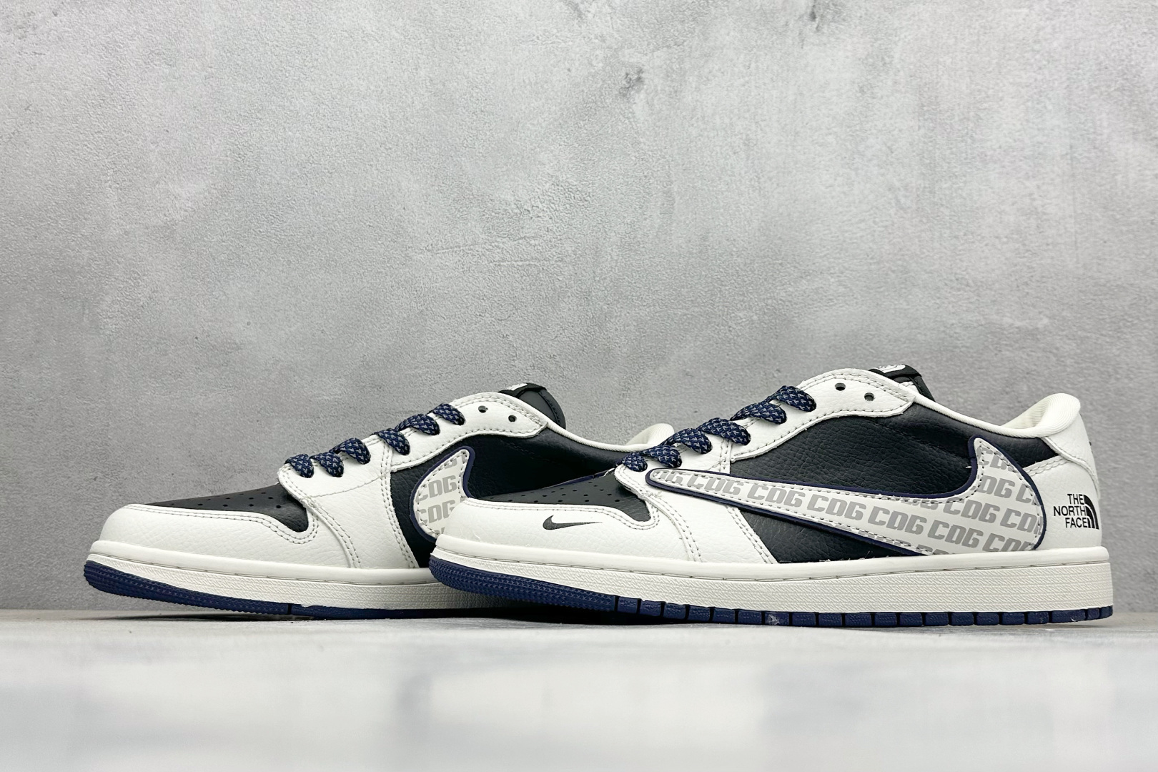 220 Travis Scott x Nike Air Jordan 1 Low x The North Face Air Jordan 1 Low 反转白黑小勾满天星倒钩 JW1188-134