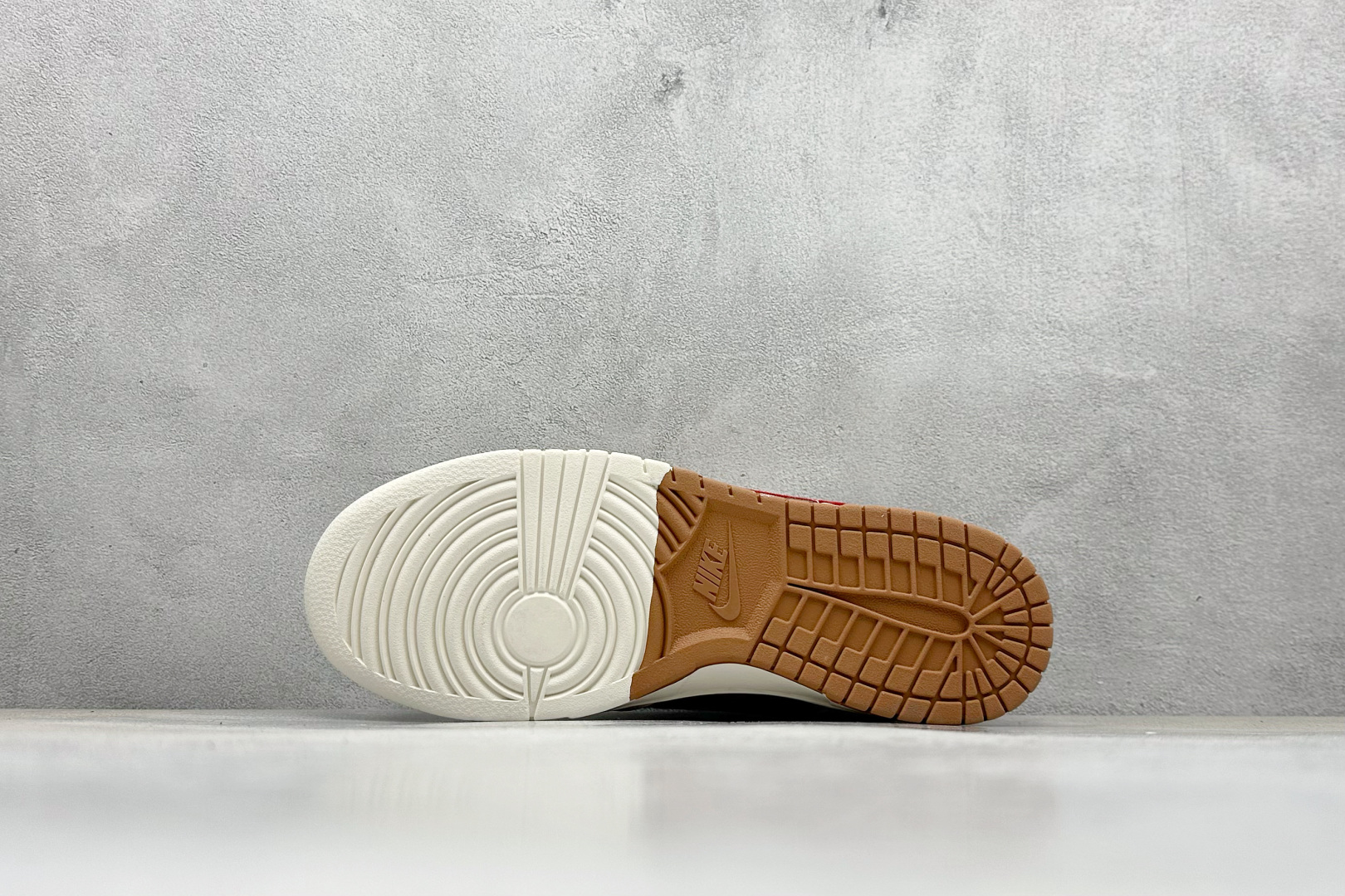 200 Nike SB Dunk Low 蛇年限定 白棕红三小钩 SJ2558-017-Chinese  UA Cheap High Quatity Brand  Clothes Bags handbags Sneakers wholesale wholesaler seller from China Factory suppliers Fashion Clothing  Shoes best Quality Beautiful Price  200 Nike SB Dunk Low 蛇年限定 白棕红三小钩 SJ2558-017