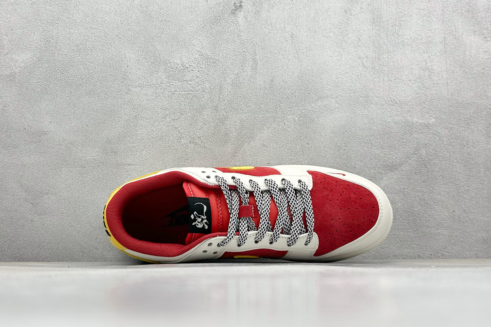 200 Nike SB Dunk Low 蛇年限定 白红金三小钩 SJ2558-016
