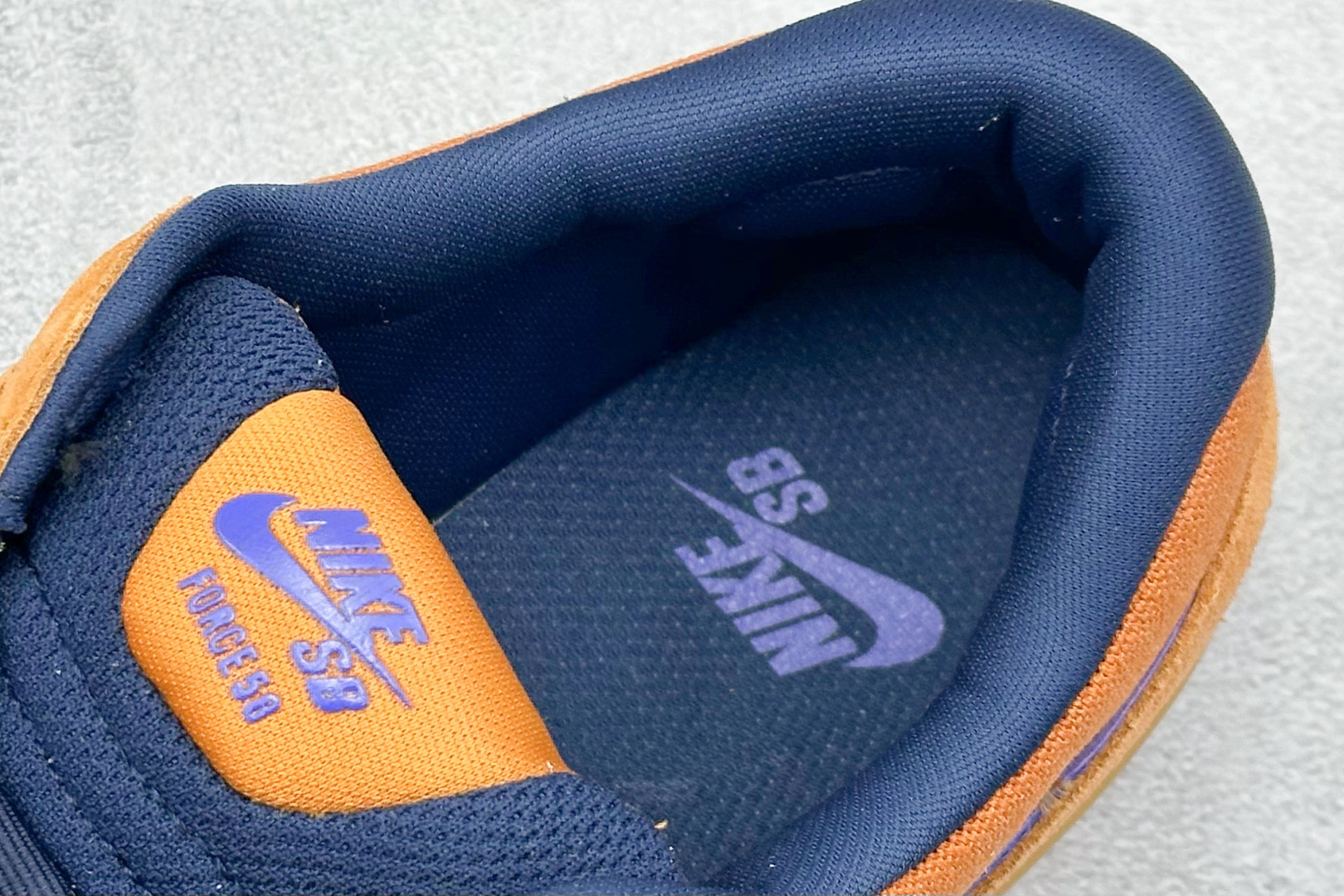 160 FS版 Nike SB Force 58 硫化杯底 传统篮球风格 Nike SB Force 58 男/女滑板鞋 DV5477-800