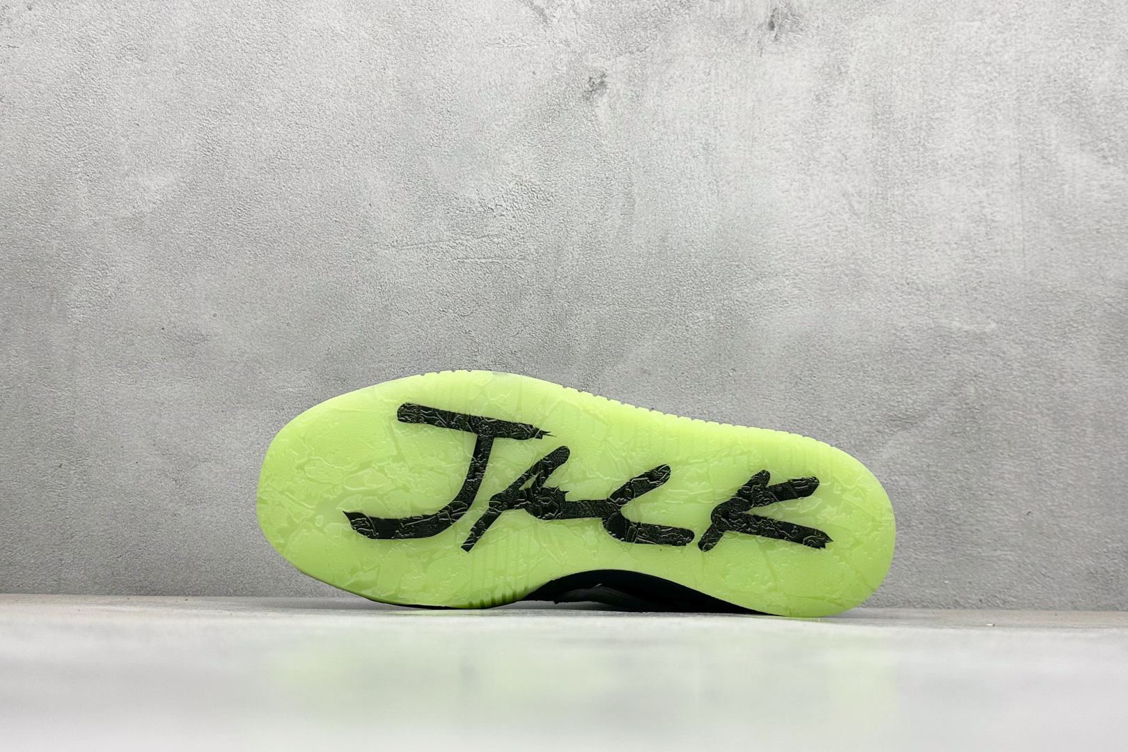 260 F版 Travis Scott x Jordan Cut The Check AJ1 乔1倒勾魔术贴 时尚篮球鞋 IH7971-001