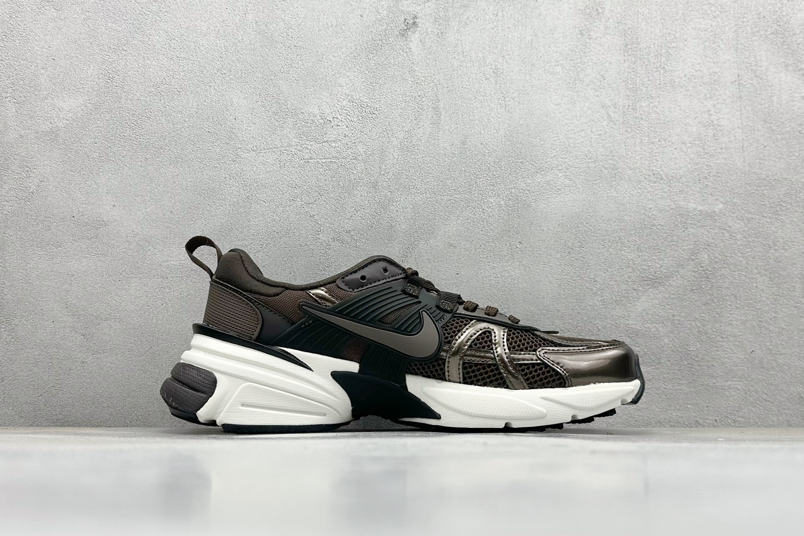 170 GS版 NK V2K Run 减震防滑复古低帮跑步鞋 HJ4497-200