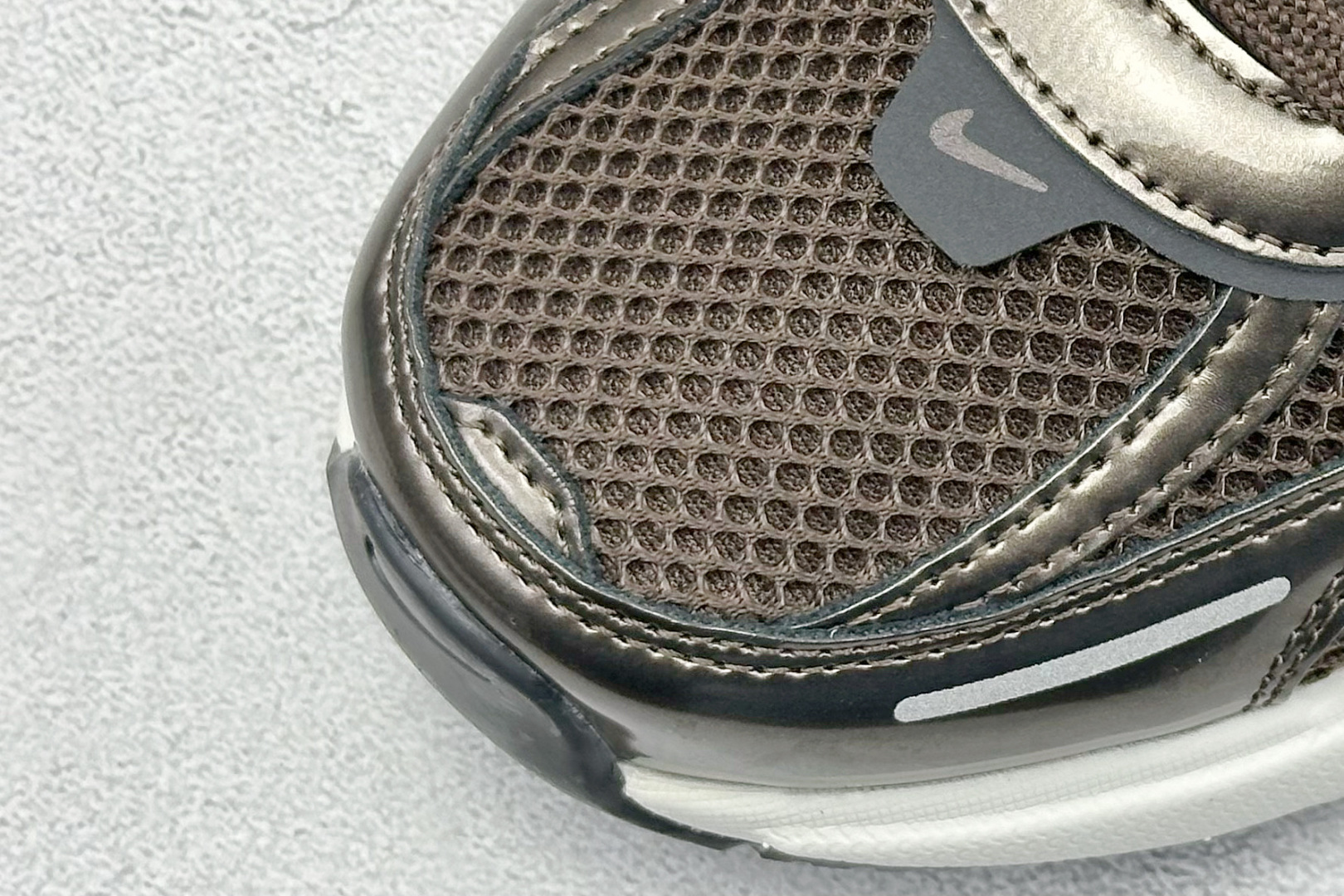 170 GS版 NK V2K Run 减震防滑复古低帮跑步鞋 HJ4497-200