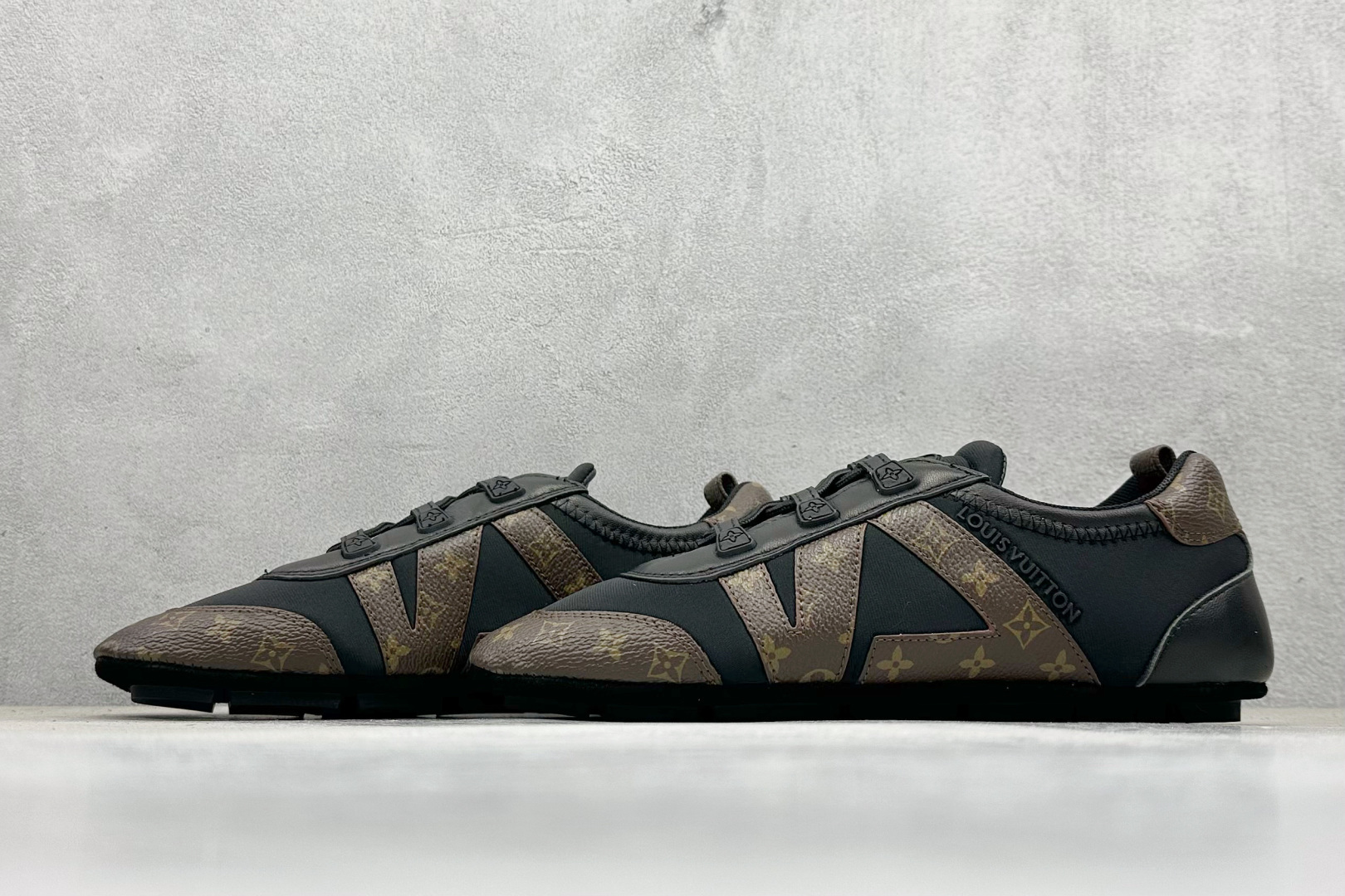 图片[5]-LOUIS VUITTON Sneakerina LV德训鞋 羊皮革 圆头系带 芭蕾风低帮生活休闲鞋 尺码：35 36 37 38 39 40-选品中心
