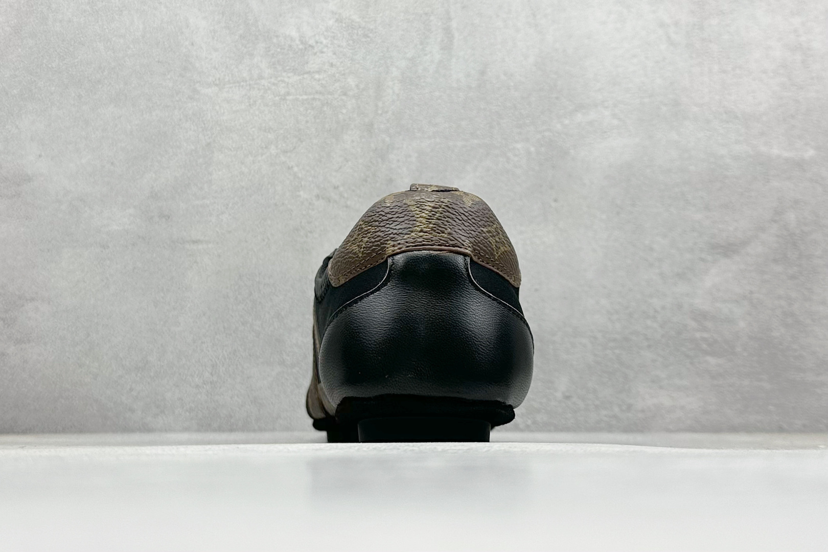 图片[6]-LOUIS VUITTON Sneakerina LV德训鞋 羊皮革 圆头系带 芭蕾风低帮生活休闲鞋 尺码：35 36 37 38 39 40-选品中心