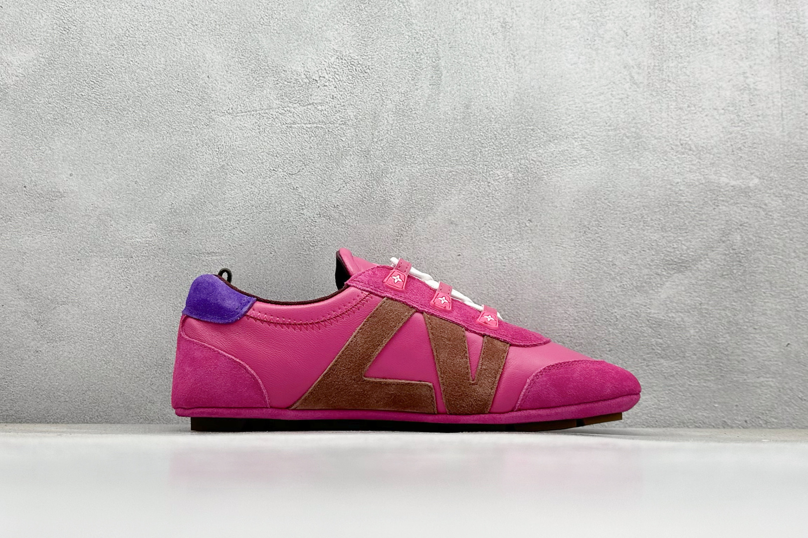 图片[2]-LOUIS VUITTON Sneakerina LV德训鞋 羊皮革 圆头系带 芭蕾风低帮生活休闲鞋 尺码：35 36 37 38 39 40-选品中心