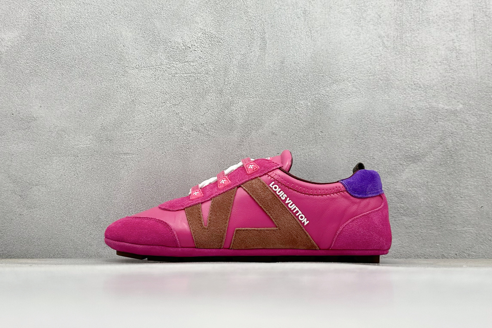 LOUIS VUITTON Sneakerina LV德训鞋 羊皮革 圆头系带 芭蕾风低帮生活休闲鞋 尺码：35 36 37 38 39 40-选品中心