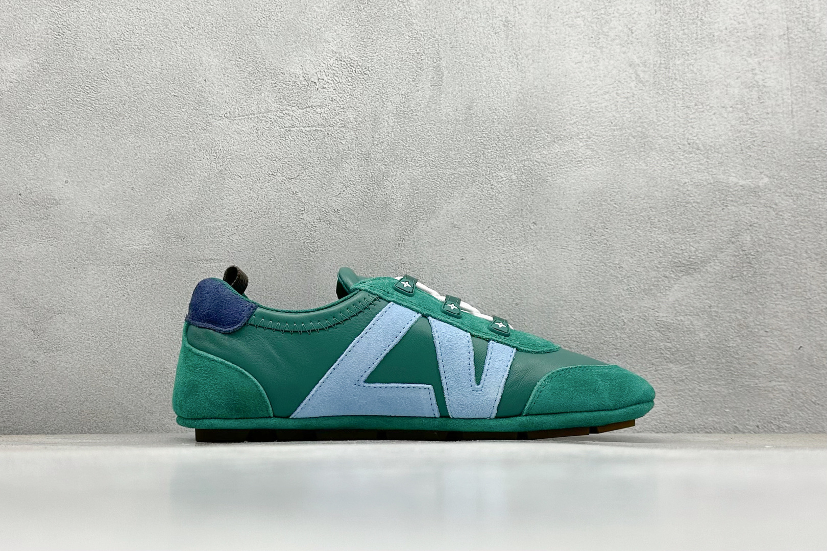 图片[2]-LOUIS VUITTON Sneakerina LV德训鞋 羊皮革 圆头系带 芭蕾风低帮生活休闲鞋 尺码：35 36 37 38 39 40-选品中心