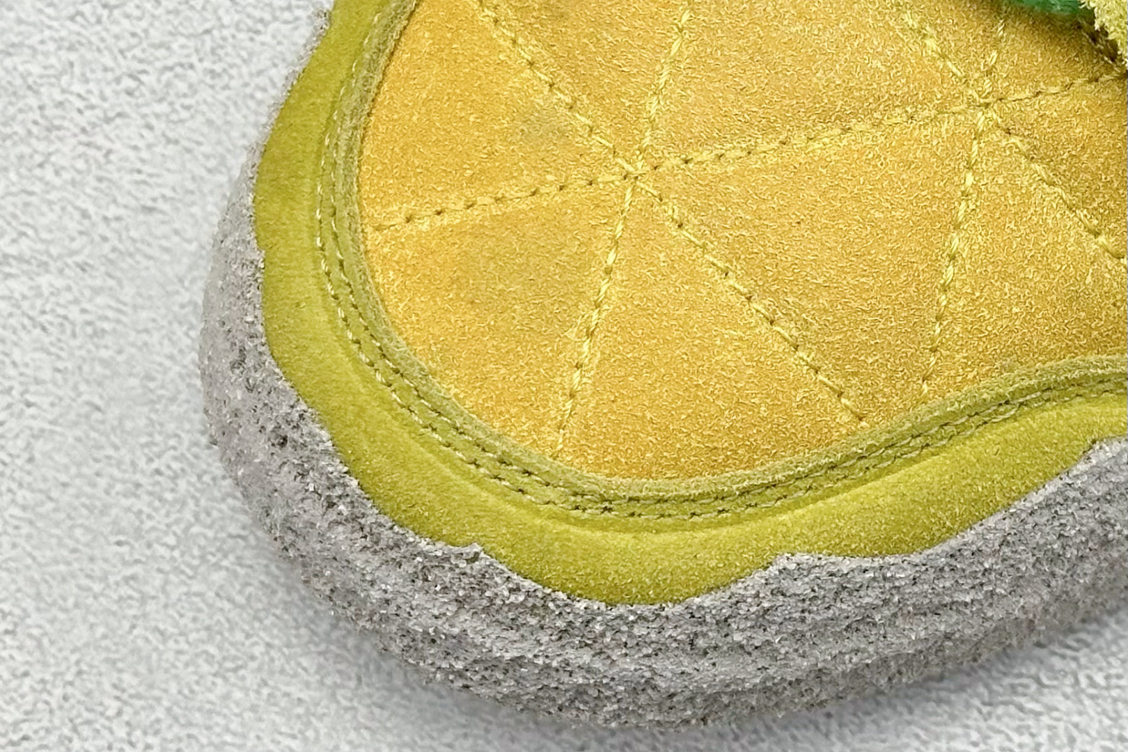 图片[7]-CPFM x Nk Dunk Low 联名款 阴阳太极 SB低帮休闲运动滑板板鞋 #鞋身整体由绒面革材质拼接组成，依靠菱形绗缝工艺将鞋面呈现几何拼接图案。中底位置饰以大面积的苔藓元素，让「面包鞋」造型更为夸张。 货号：DM0430-200 尺码：36 36.5 37.5 38 38.5 39 40 40.5 41 42 42.5 43 44 44.5 45 46 47-选品中心