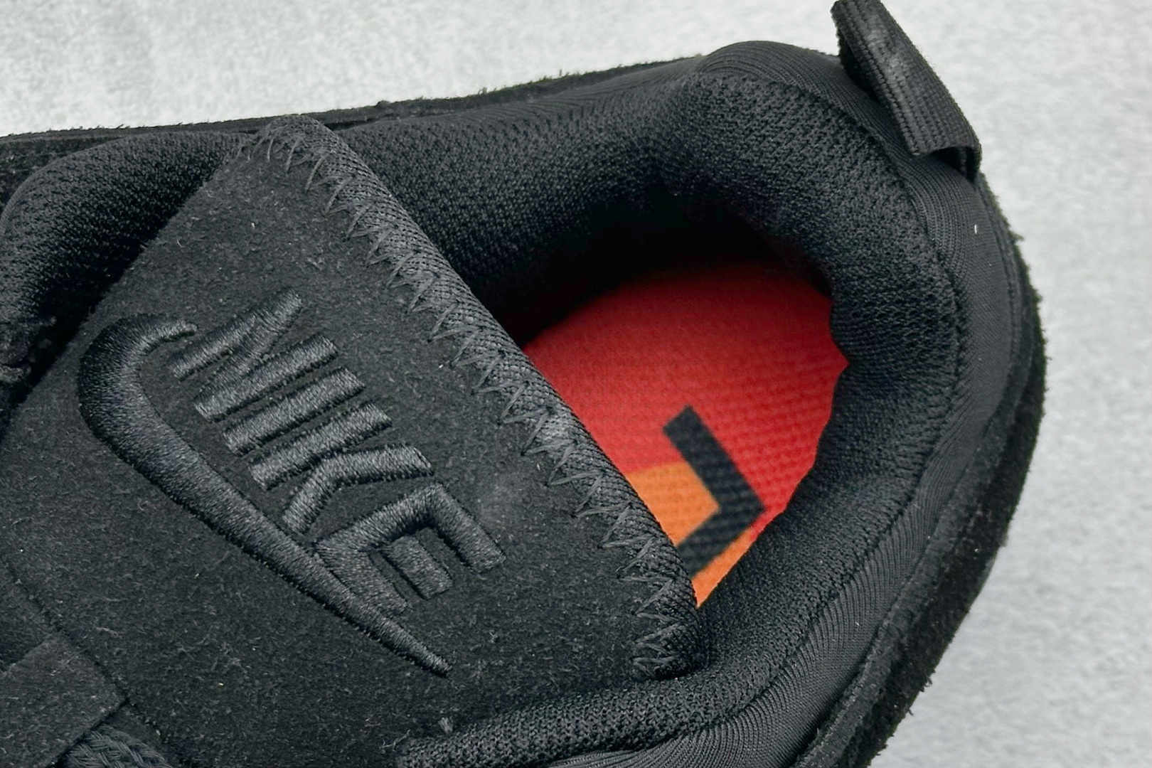 图片[8]-CPFM x Nk Dunk Low 联名款 阴阳太极 SB低帮休闲运动滑板板鞋 #鞋身整体由绒面革材质拼接组成，依靠菱形绗缝工艺将鞋面呈现几何拼接图案。中底位置饰以大面积的苔藓元素，让「面包鞋」造型更为夸张。 货号：DM0430-009 尺码：36 36.5 37.5 38 38.5 39 40 40.5 41 42 42.5 43 44 44.5 45 46 47-选品中心