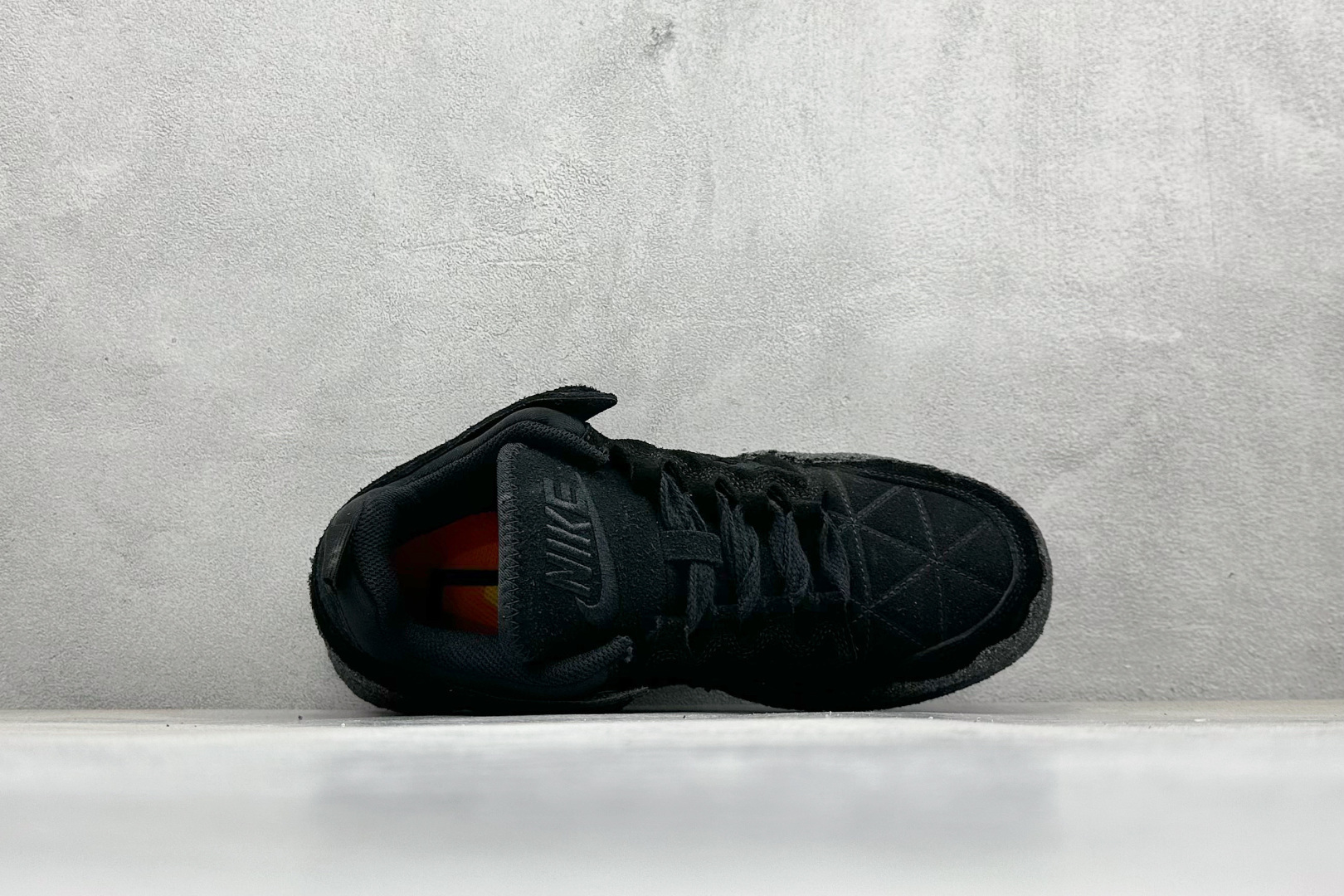 图片[3]-CPFM x Nk Dunk Low 联名款 阴阳太极 SB低帮休闲运动滑板板鞋 #鞋身整体由绒面革材质拼接组成，依靠菱形绗缝工艺将鞋面呈现几何拼接图案。中底位置饰以大面积的苔藓元素，让「面包鞋」造型更为夸张。 货号：DM0430-009 尺码：36 36.5 37.5 38 38.5 39 40 40.5 41 42 42.5 43 44 44.5 45 46 47-选品中心