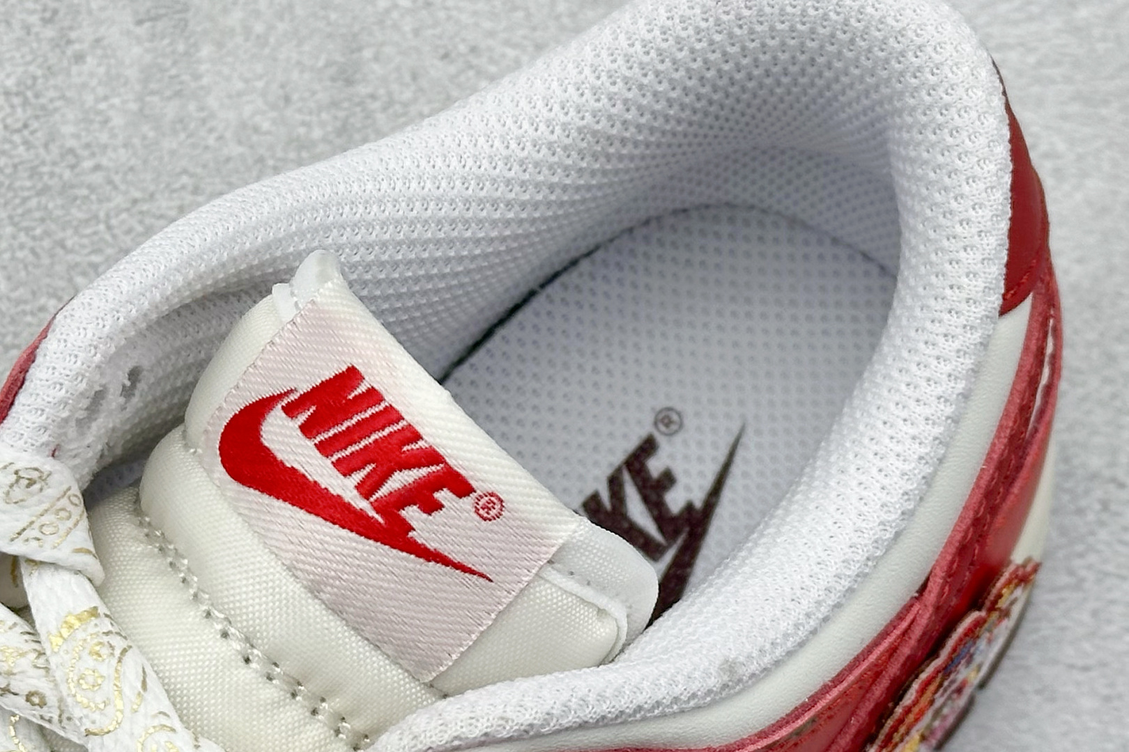 图片[8]-福利特价  Nike SB Dunk Low 2025癸巳蛇年限定 纯原大厂出品 极力推荐 原装头层材料 独家版型蒸餾加工 帶來的是更好的视觉和脚感体验 大厂纯原品质出货 清洁度 电绣工艺 皮料切割干净无任何毛边 细节完美 货号： HJ3491 161 尺码：36 36.5 37.5 38 38.5 39-选品中心