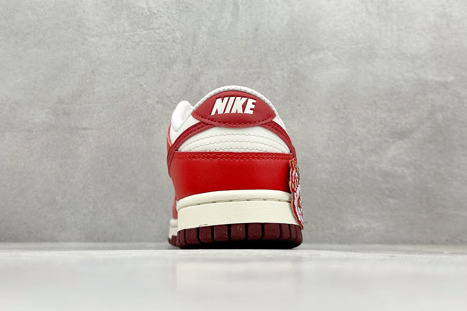 图片[6]-福利特价  Nike SB Dunk Low 2025癸巳蛇年限定 纯原大厂出品 极力推荐 原装头层材料 独家版型蒸餾加工 帶來的是更好的视觉和脚感体验 大厂纯原品质出货 清洁度 电绣工艺 皮料切割干净无任何毛边 细节完美 货号： HJ3491 161 尺码：36 36.5 37.5 38 38.5 39-选品中心