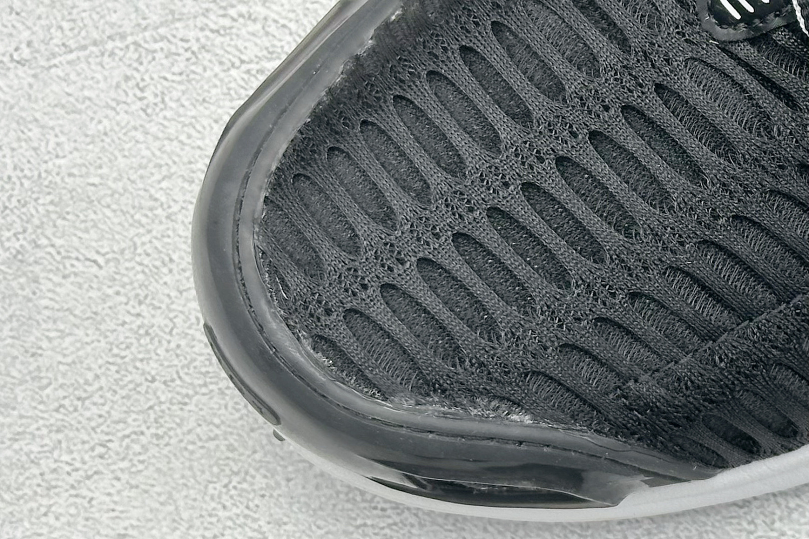 180 AD CLIMACOOL 初代清风系列透气跑步鞋 经典的鞋舌 BA8572