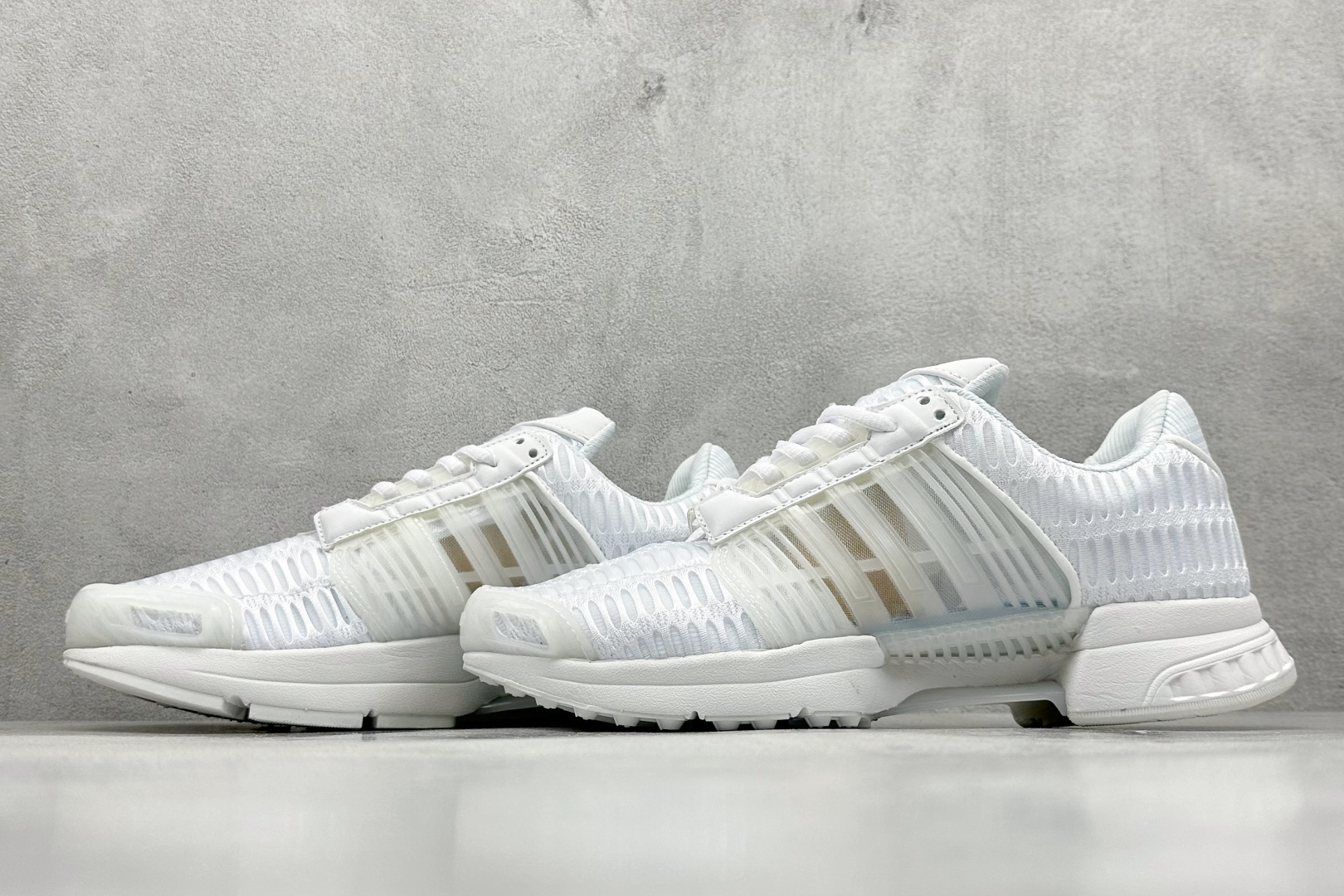 180 AD CLIMACOOL 初代清风系列透气跑步鞋 经典的鞋舌 S75927