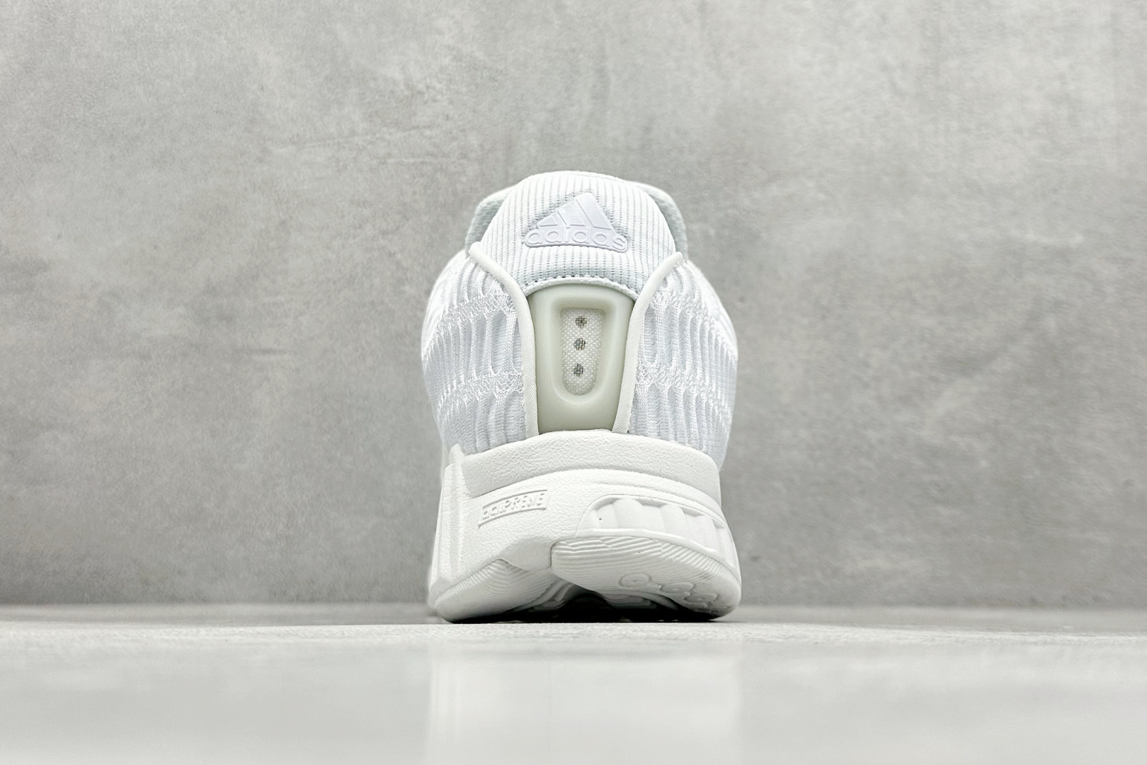 180 AD CLIMACOOL 初代清风系列透气跑步鞋 经典的鞋舌 S75927