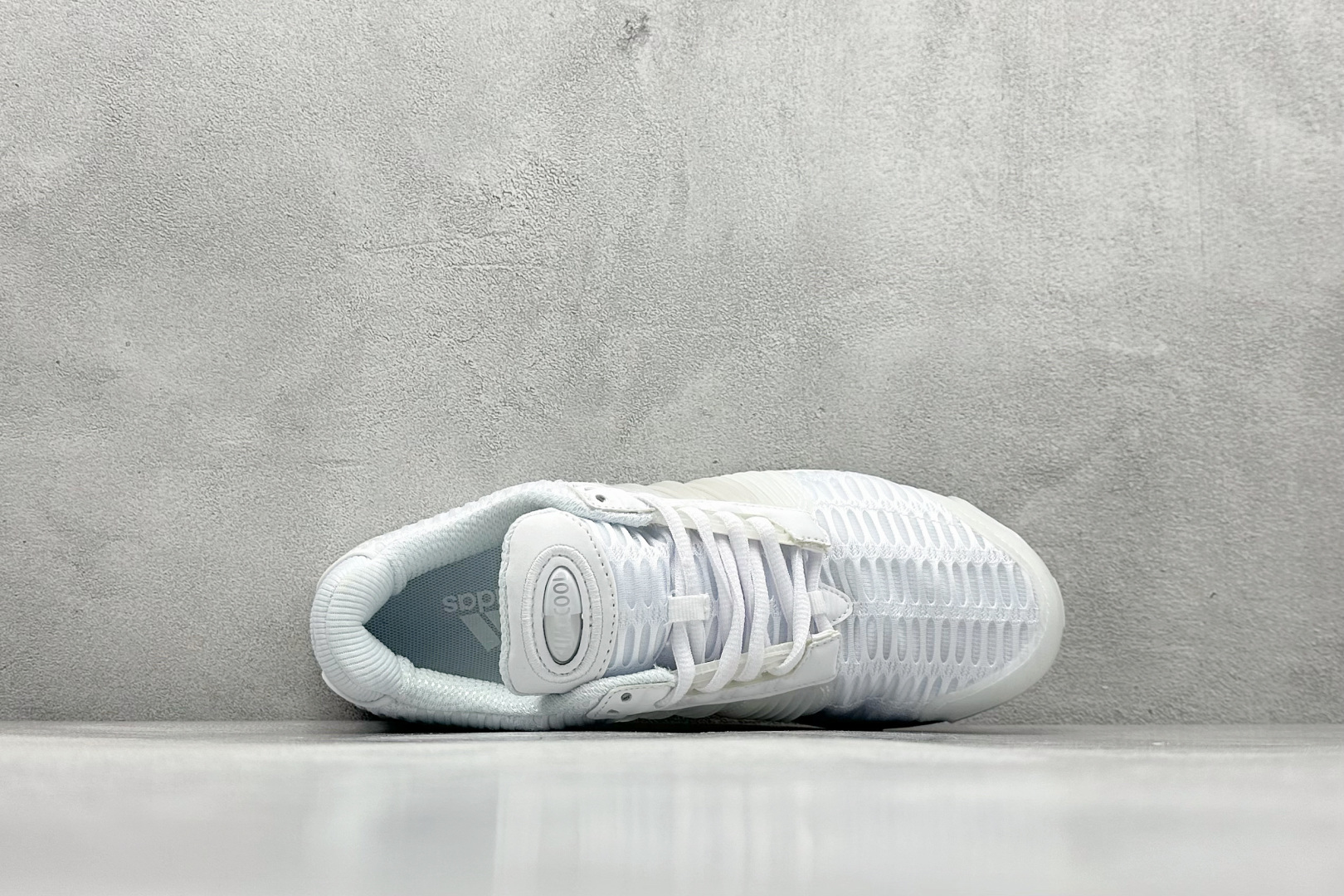 180 AD CLIMACOOL 初代清风系列透气跑步鞋 经典的鞋舌 S75927