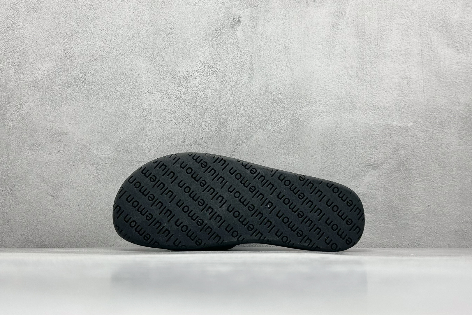 160 PK版2025新款lulu一字拖鞋男女同款家居户外穿厚底增高休闲百搭凉拖鞋lulu拖鞋