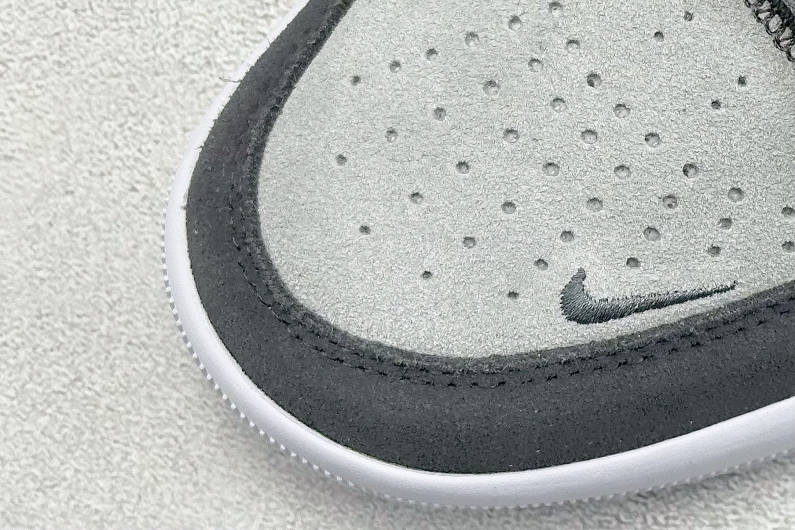 图片[7]-FS版 Nike SB Force 58 硫化杯底 传统篮球风格 Nike SB Force 58 男/女滑板鞋采用包边设计 经久耐穿 硫化结构则有效提升灵活性 穿上这款创意力作 助你耀动街头 采用帆布和翻毛皮组合材料 融入打孔设计 为你打造彰显经典篮球风范的整体造型 货号：DV5477-001 尺码：35.5 36 36.5 37.5 38 38.5 39 40 40.5 41 42 42.5 43 44 45-选品中心