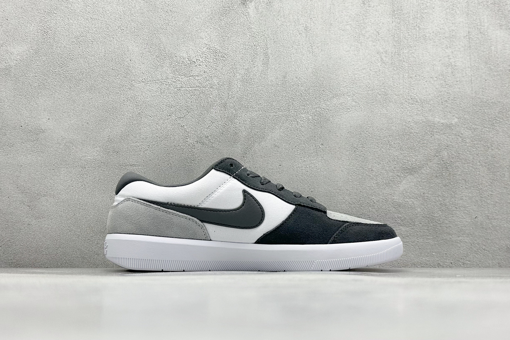 图片[2]-FS版 Nike SB Force 58 硫化杯底 传统篮球风格 Nike SB Force 58 男/女滑板鞋采用包边设计 经久耐穿 硫化结构则有效提升灵活性 穿上这款创意力作 助你耀动街头 采用帆布和翻毛皮组合材料 融入打孔设计 为你打造彰显经典篮球风范的整体造型 货号：DV5477-001 尺码：35.5 36 36.5 37.5 38 38.5 39 40 40.5 41 42 42.5 43 44 45-选品中心