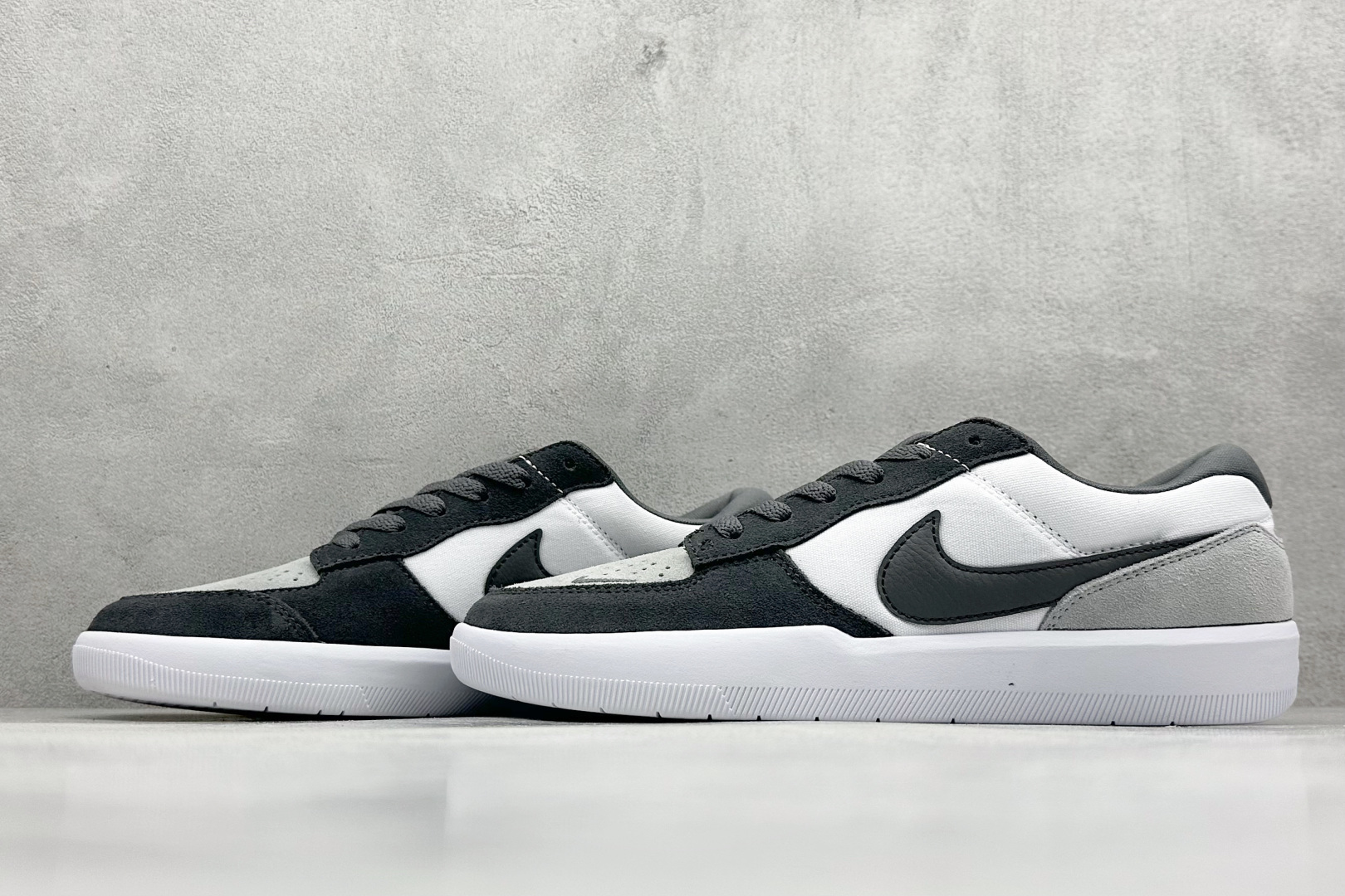 图片[5]-FS版 Nike SB Force 58 硫化杯底 传统篮球风格 Nike SB Force 58 男/女滑板鞋采用包边设计 经久耐穿 硫化结构则有效提升灵活性 穿上这款创意力作 助你耀动街头 采用帆布和翻毛皮组合材料 融入打孔设计 为你打造彰显经典篮球风范的整体造型 货号：DV5477-001 尺码：35.5 36 36.5 37.5 38 38.5 39 40 40.5 41 42 42.5 43 44 45-选品中心