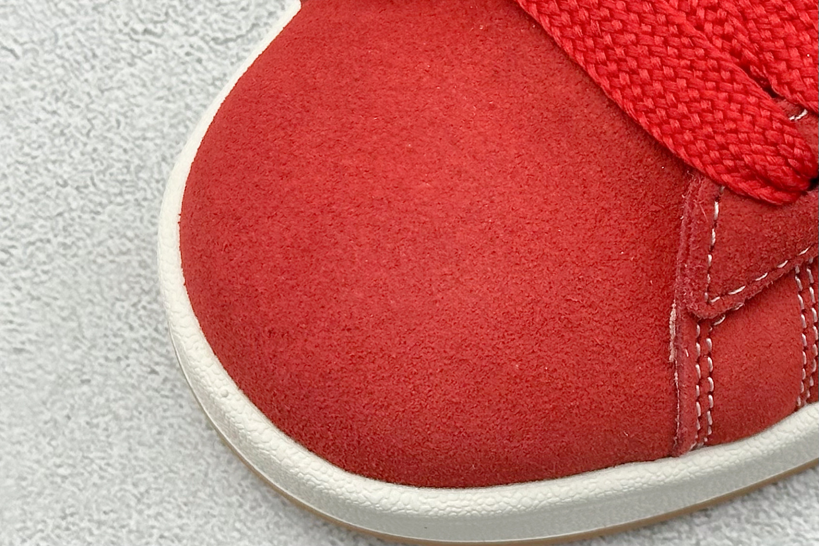 图片[7]-TG版 AD Originals Campus 00s 学院系列面包风复古休闲运动板鞋 #鞋款以经典复古鞋型 Campus 为蓝本打造全新面包鞋，鞋身采用绒面皮料搭配常规皮革，质感上还是延续了经典 Campus 的设计。鞋舌填充更加饱满，让鞋款整体看起来更加圆润，鞋舌还加入了与以往 Campus 不同的全新三叶草 Logo，令造型更具千禧气息。 货号：H03474 尺码：36-45-选品中心