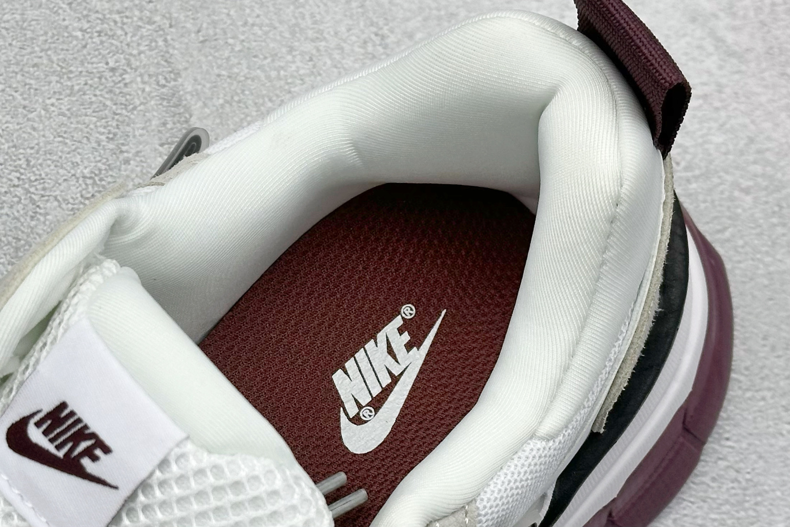 图片[8]-GS版 NK V2K Run 减震防滑复古低帮跑步鞋 材质上使用大面积网眼 皮革 TPU 组成 支撑和透气性肯定不错 中底处由 Cushlon 泡绵打造 保证在压马路时可以提供优秀脚感 并通过一手做旧氧化效果突出复古感 中底造型很容易让大家联想到巴黎世家3XL 增高效果同样不能忽视 货号：HQ3500-100 尺码：36-45-选品中心