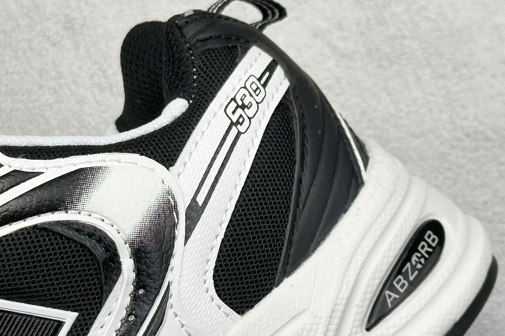 图片[9]-R1长青福利  新百伦New Balance MR530系列 复古老爹风网布跑步休闲运动鞋 采用硬质牛剖革组合透气网眼布鞋面材质 独立3层组合大底私模 正确独立中底嵌入ABZORB缓震材质 货好：MR530US-选品中心