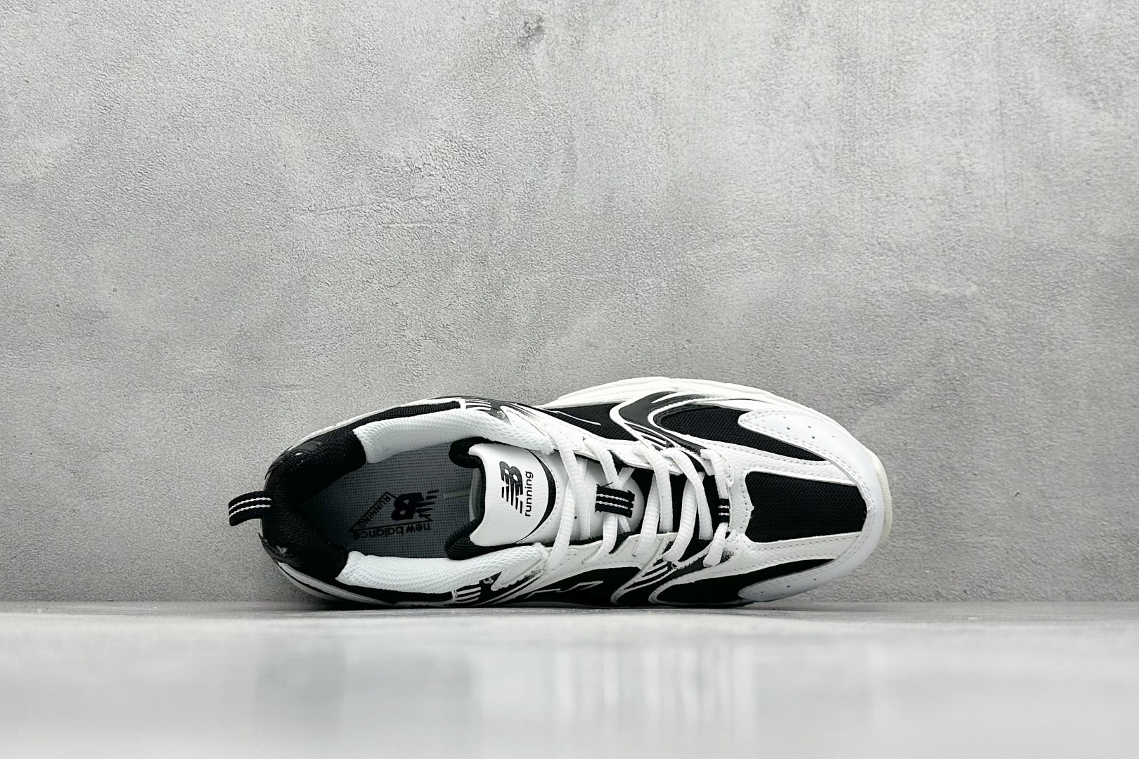 图片[3]-R1长青福利  新百伦New Balance MR530系列 复古老爹风网布跑步休闲运动鞋 采用硬质牛剖革组合透气网眼布鞋面材质 独立3层组合大底私模 正确独立中底嵌入ABZORB缓震材质 货好：MR530US-选品中心