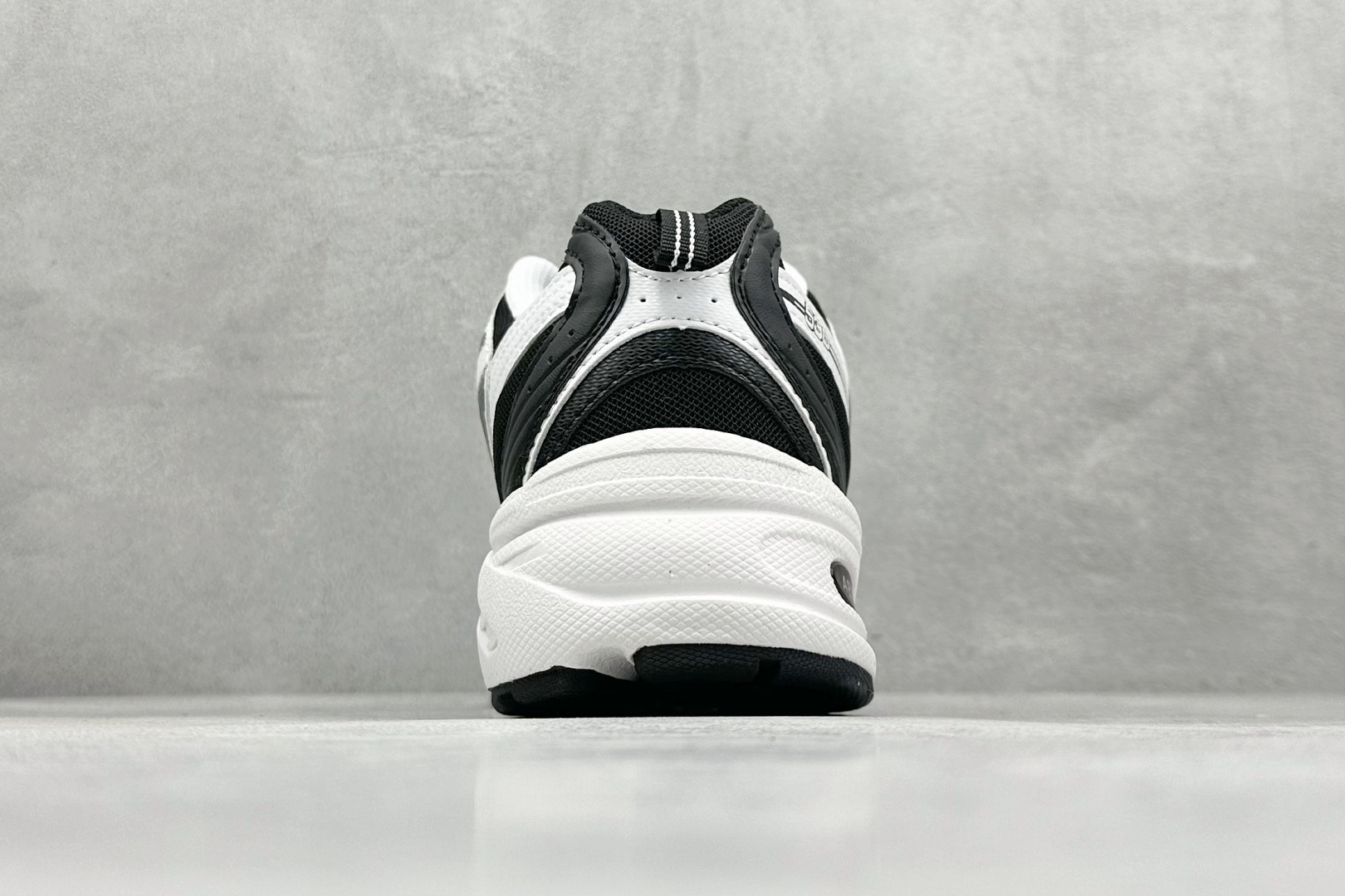 图片[6]-R1长青福利  新百伦New Balance MR530系列 复古老爹风网布跑步休闲运动鞋 采用硬质牛剖革组合透气网眼布鞋面材质 独立3层组合大底私模 正确独立中底嵌入ABZORB缓震材质 货好：MR530US-选品中心