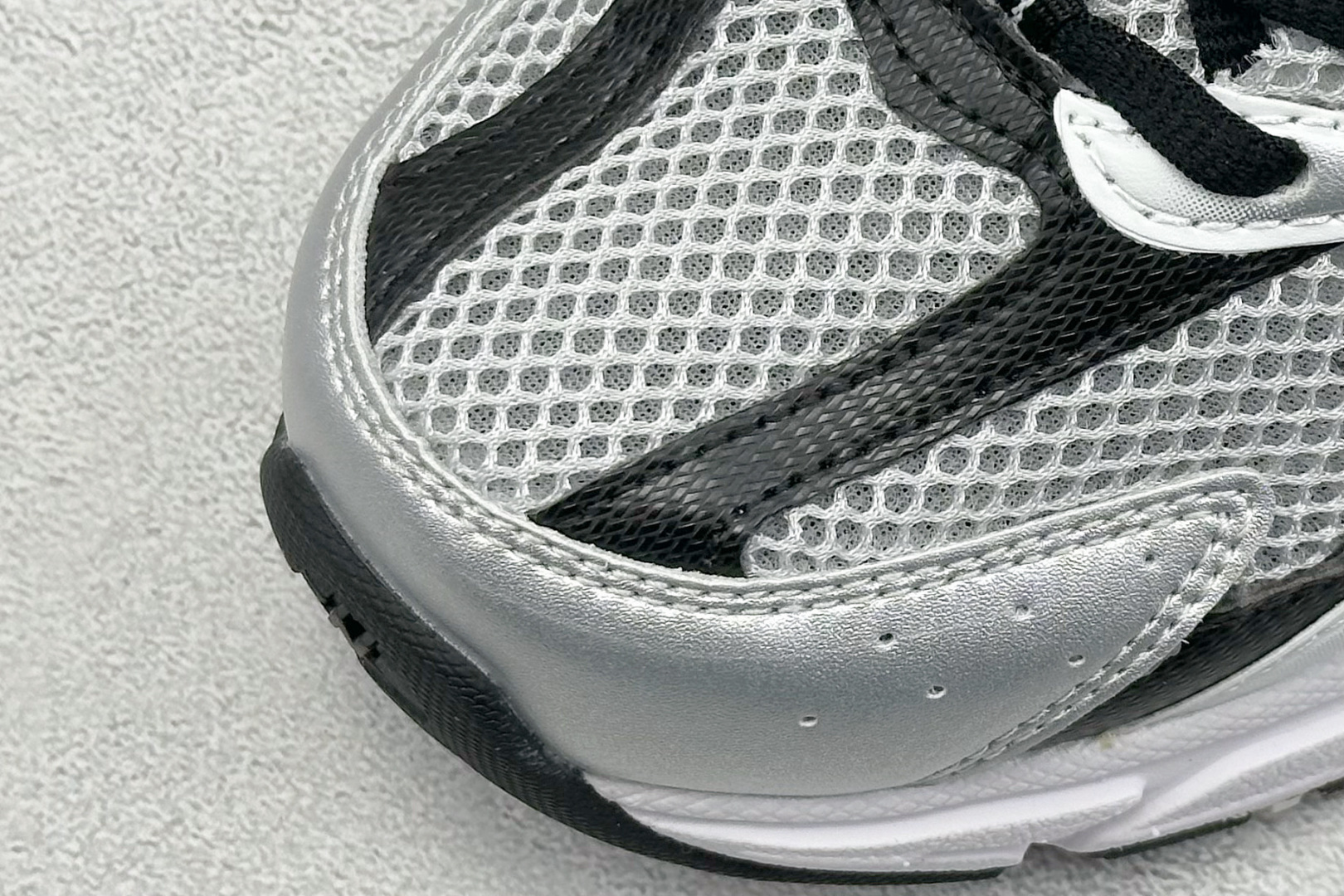 图片[7]-R1长青福利  新百伦New Balance MR530系列 复古老爹风网布跑步休闲运动鞋 采用硬质牛剖革组合透气网眼布鞋面材质 独立3层组合大底私模 正确独立中底嵌入ABZORB缓震材质 货好：MR530US-选品中心