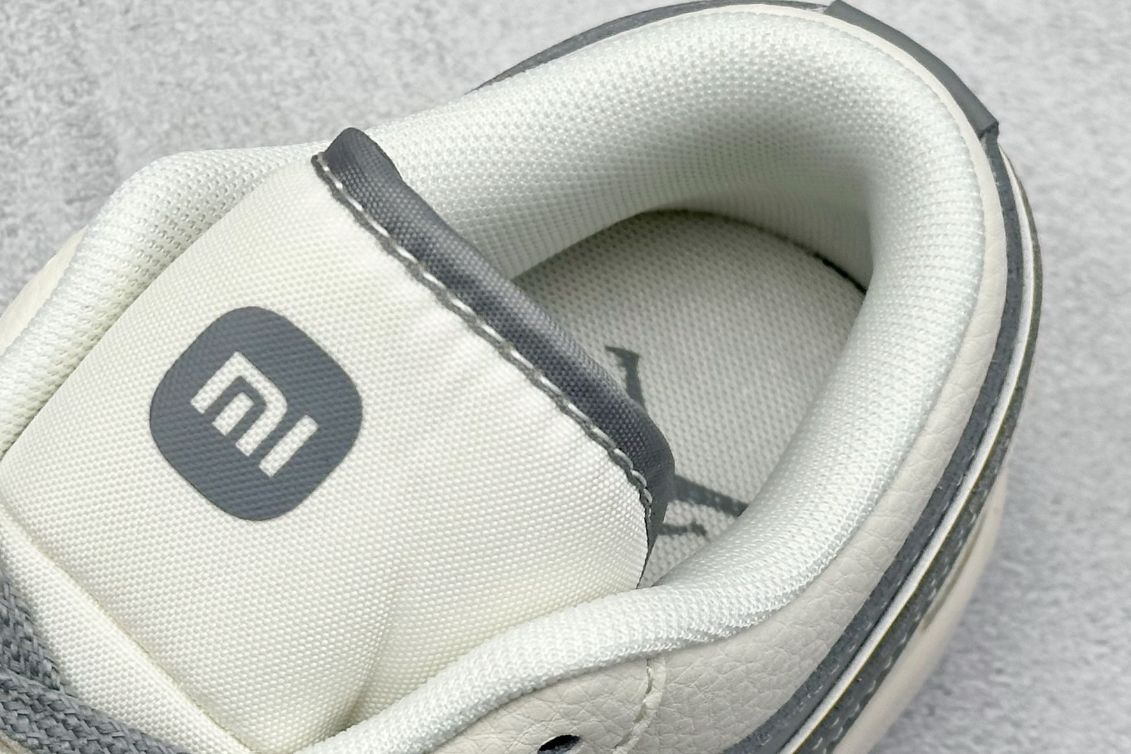 图片[8]-XC版Air Jordan 1 Low AJ1 乔1 小米联名 寒武岩灰 高端定制 低帮复古篮球鞋  #定制鞋盒 大厂纯原品质出货 超高清洁度 皮料切割干净无任何毛边 细节完美   货号：XX3168-199 尺码：36 36.5 37.5 38 36.5 39 40 40.5 41 42 42.5 43 44 44.5 45-选品中心