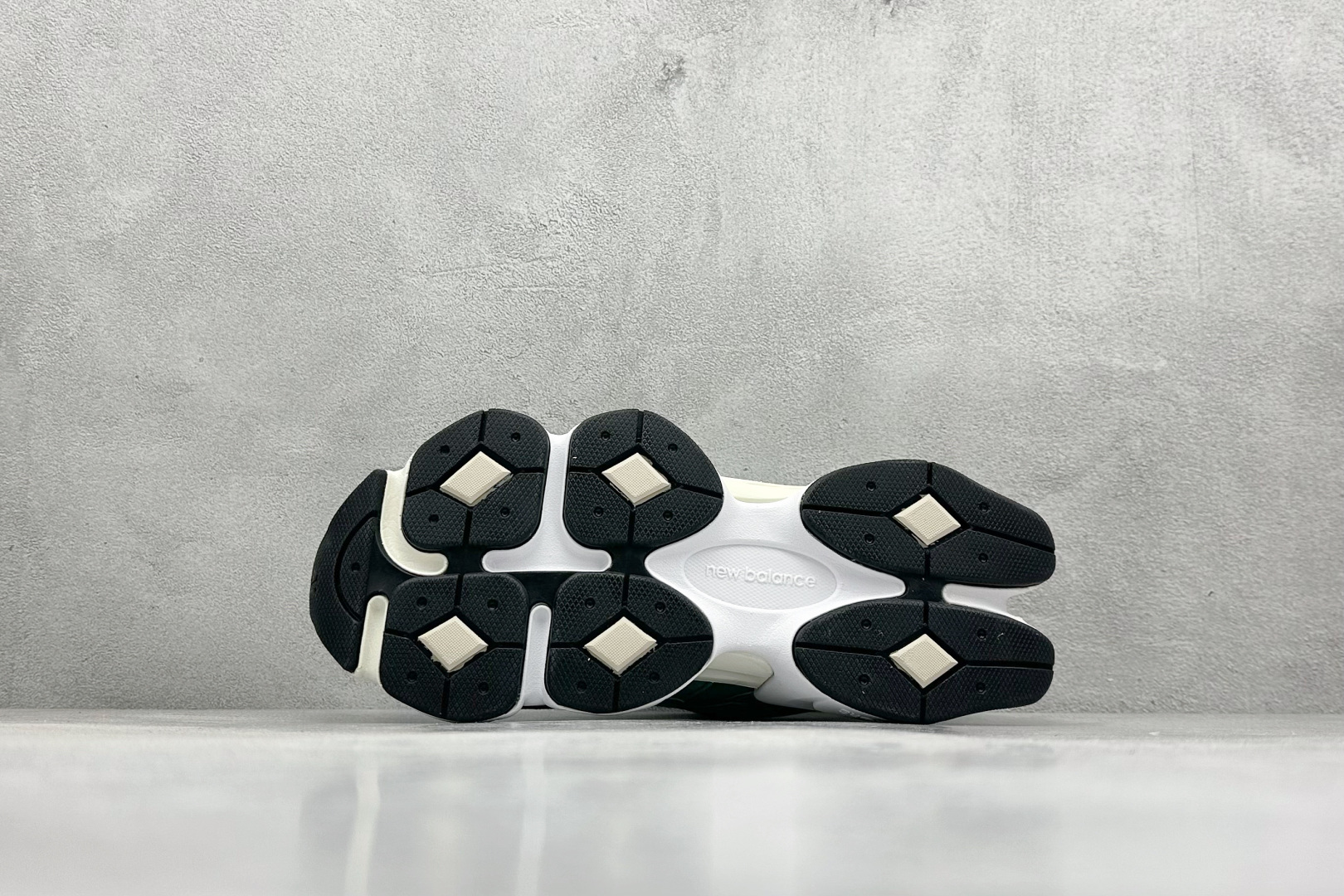 220 Joe Freshgoods x New Balance NB9060 联名款 复古休闲运动慢跑鞋 U9060EEK